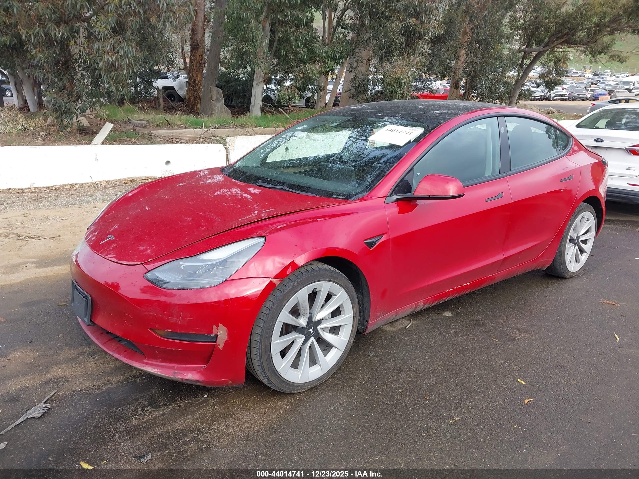 TESLA MODEL image 2