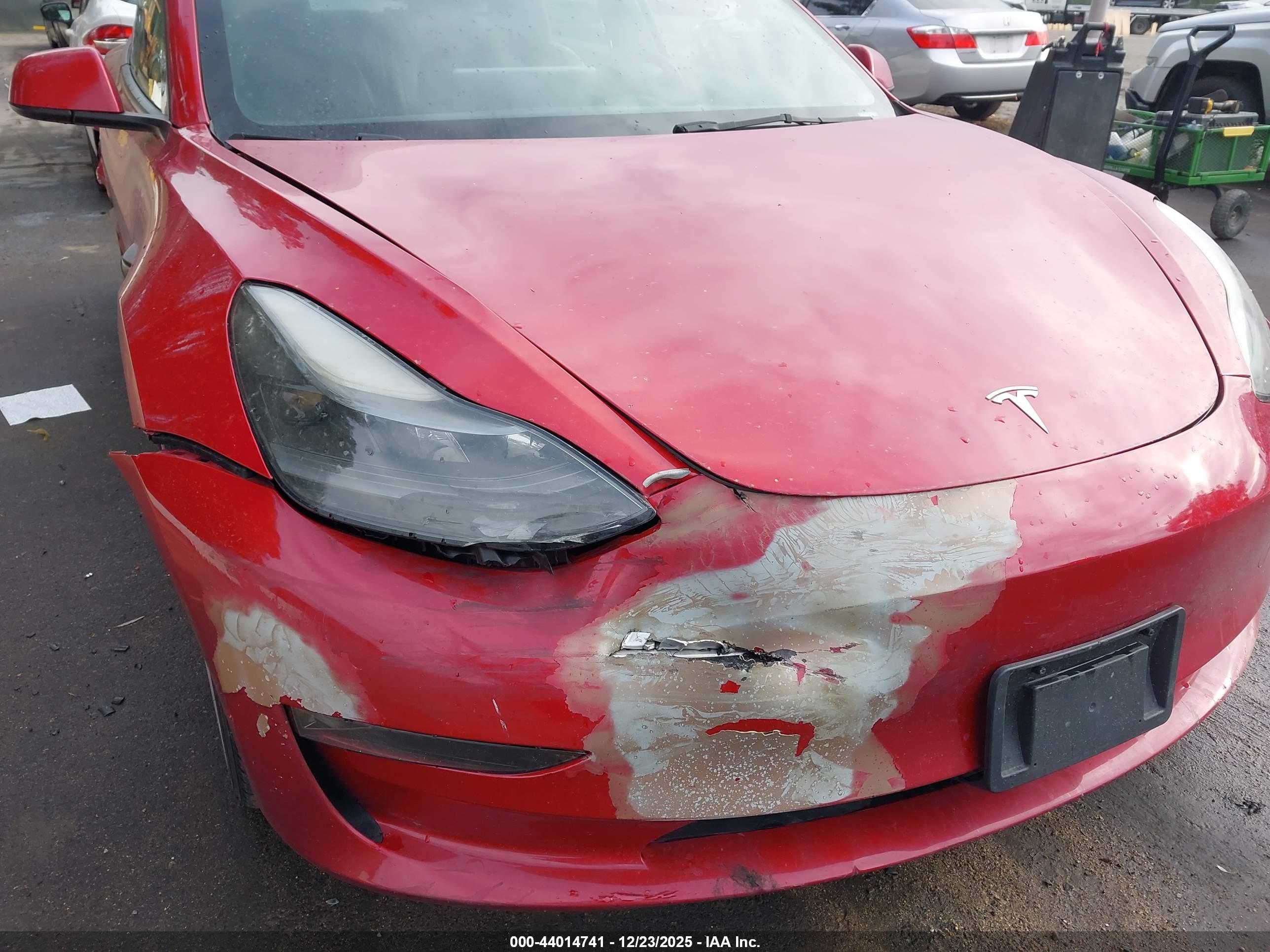 TESLA MODEL image 6