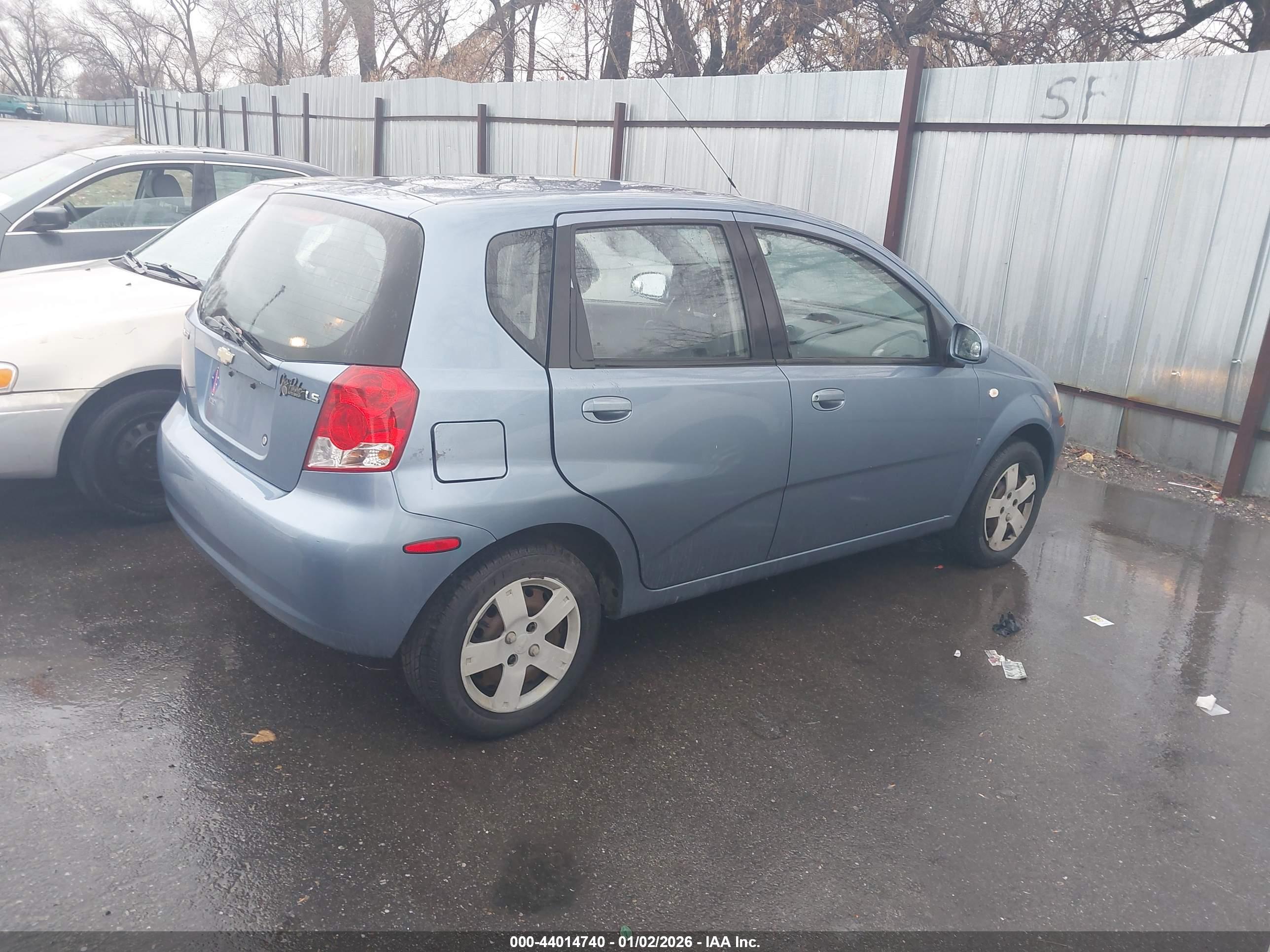 CHEVROLET AVEO image 4