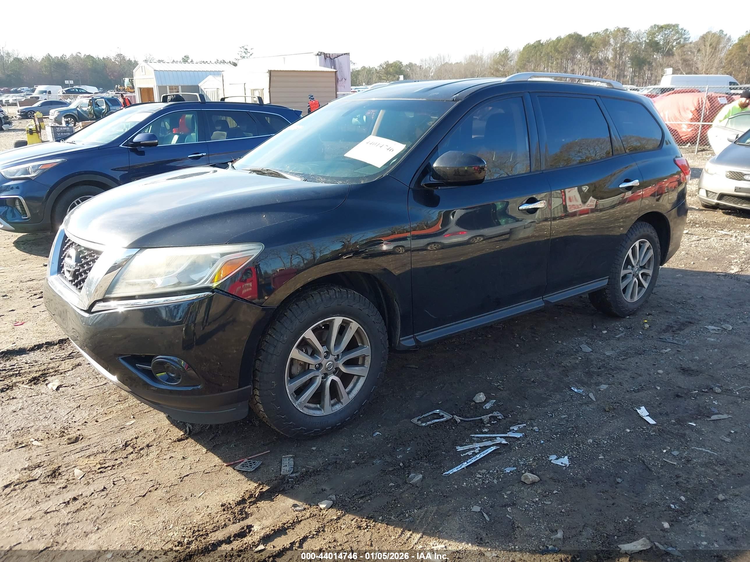 NISSAN PATHFINDER image 2