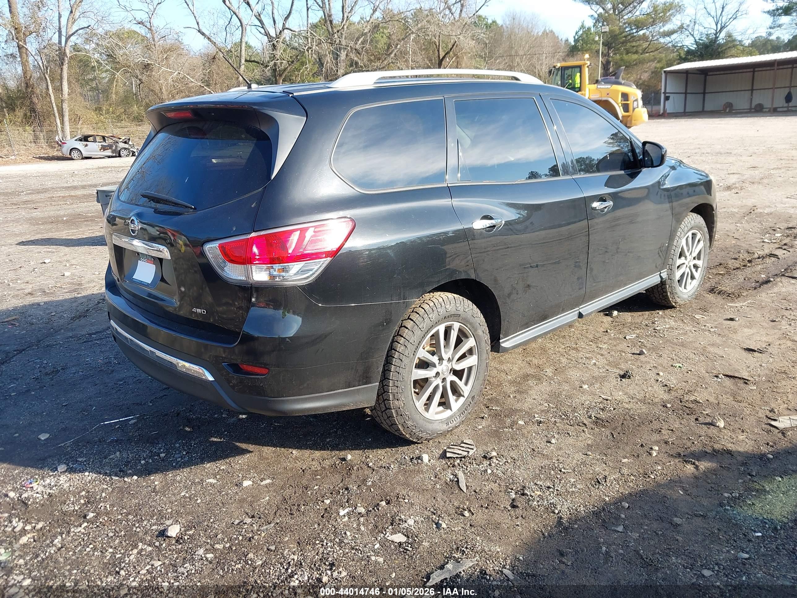 NISSAN PATHFINDER image 4