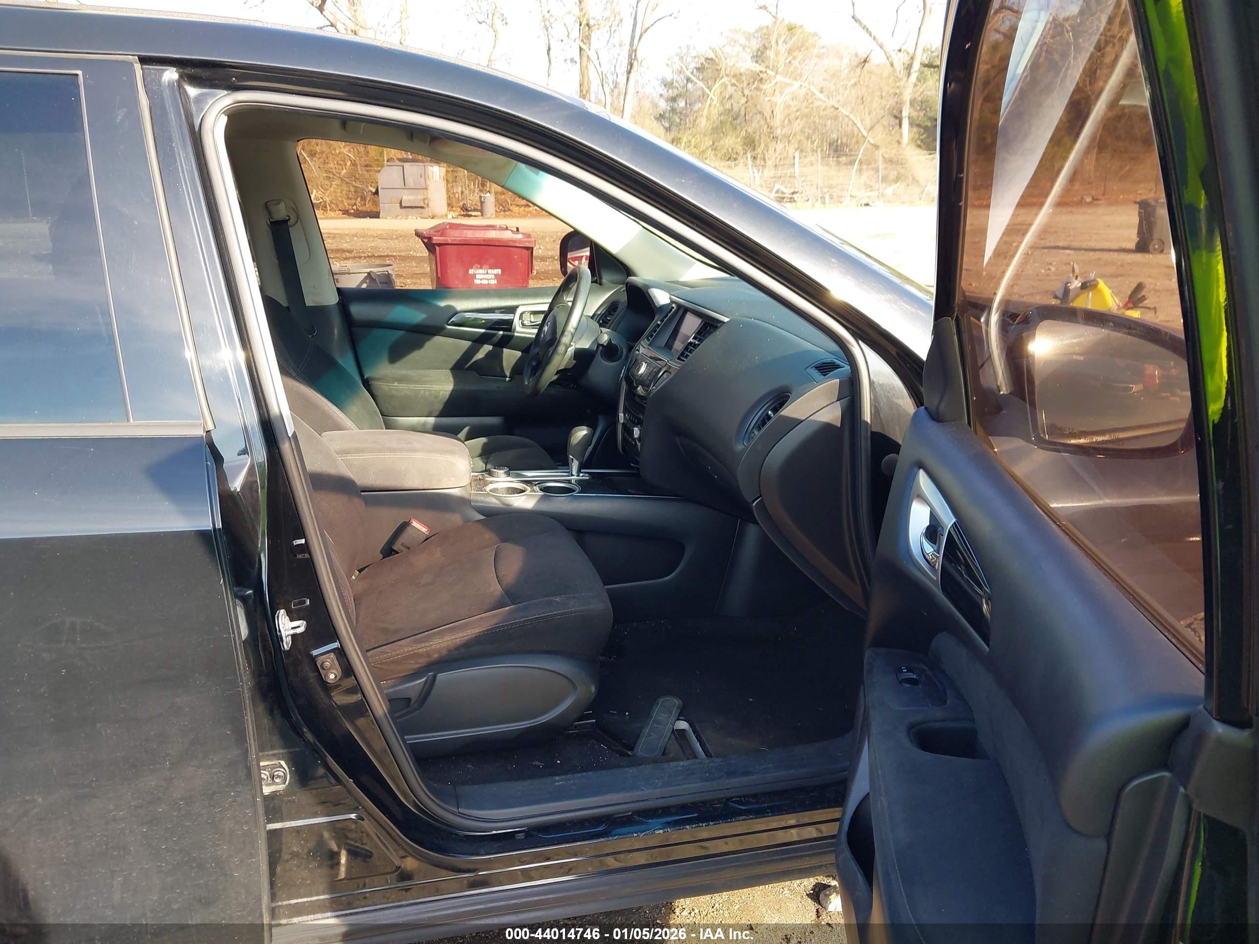 NISSAN PATHFINDER image 5