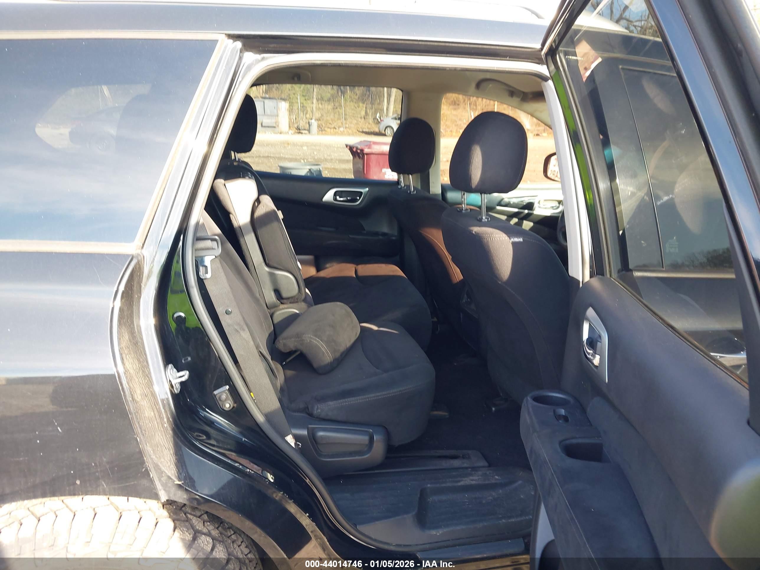 NISSAN PATHFINDER image 8