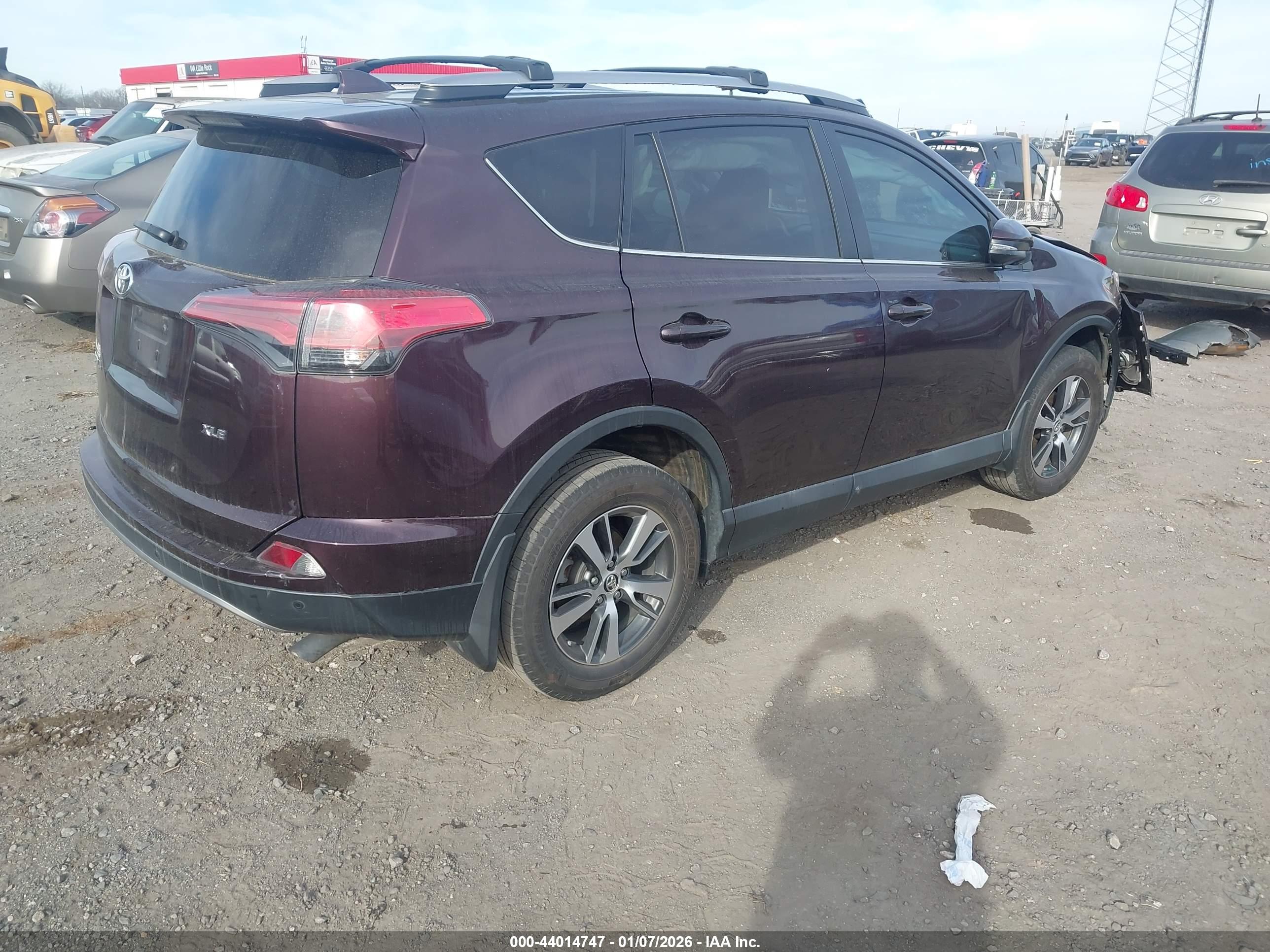 TOYOTA RAV4 image 4