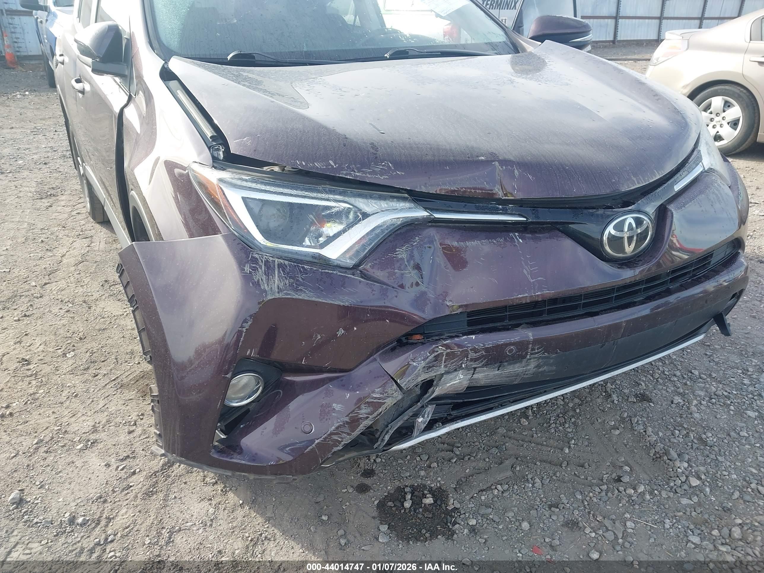 TOYOTA RAV4 image 6
