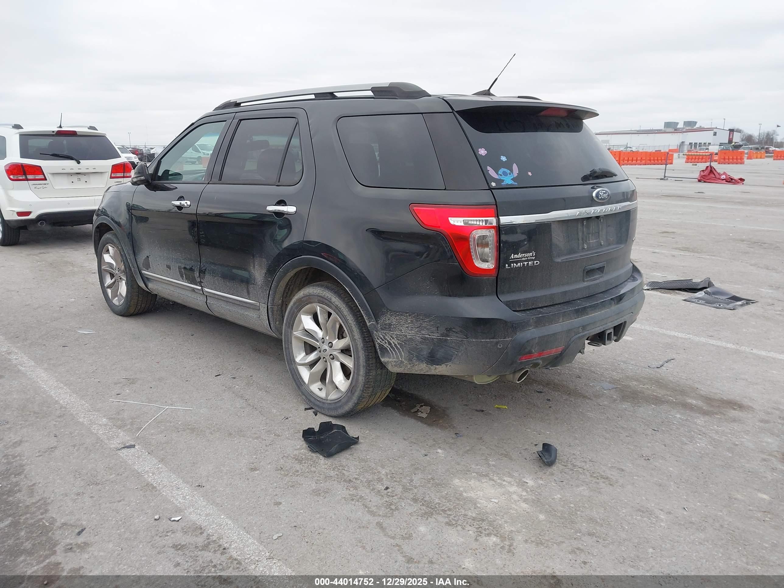 FORD EXPLORER image 3