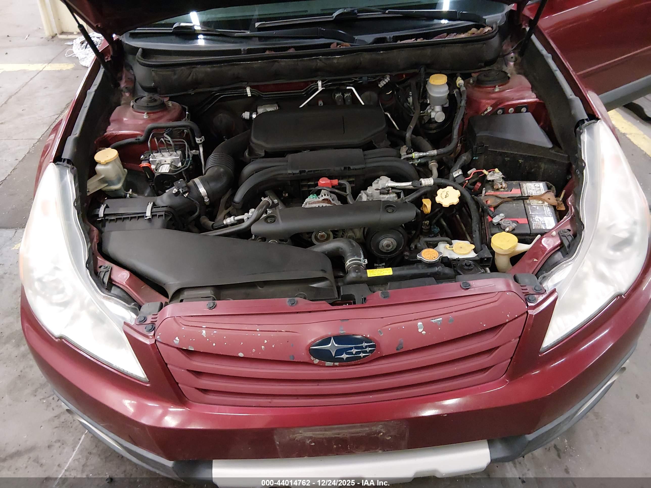 SUBARU OUTBACK image 10