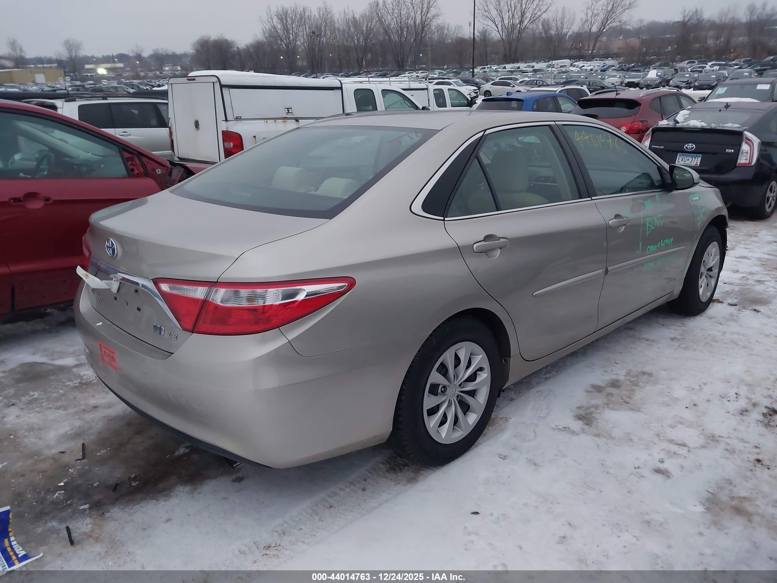 TOYOTA CAMRY image 4