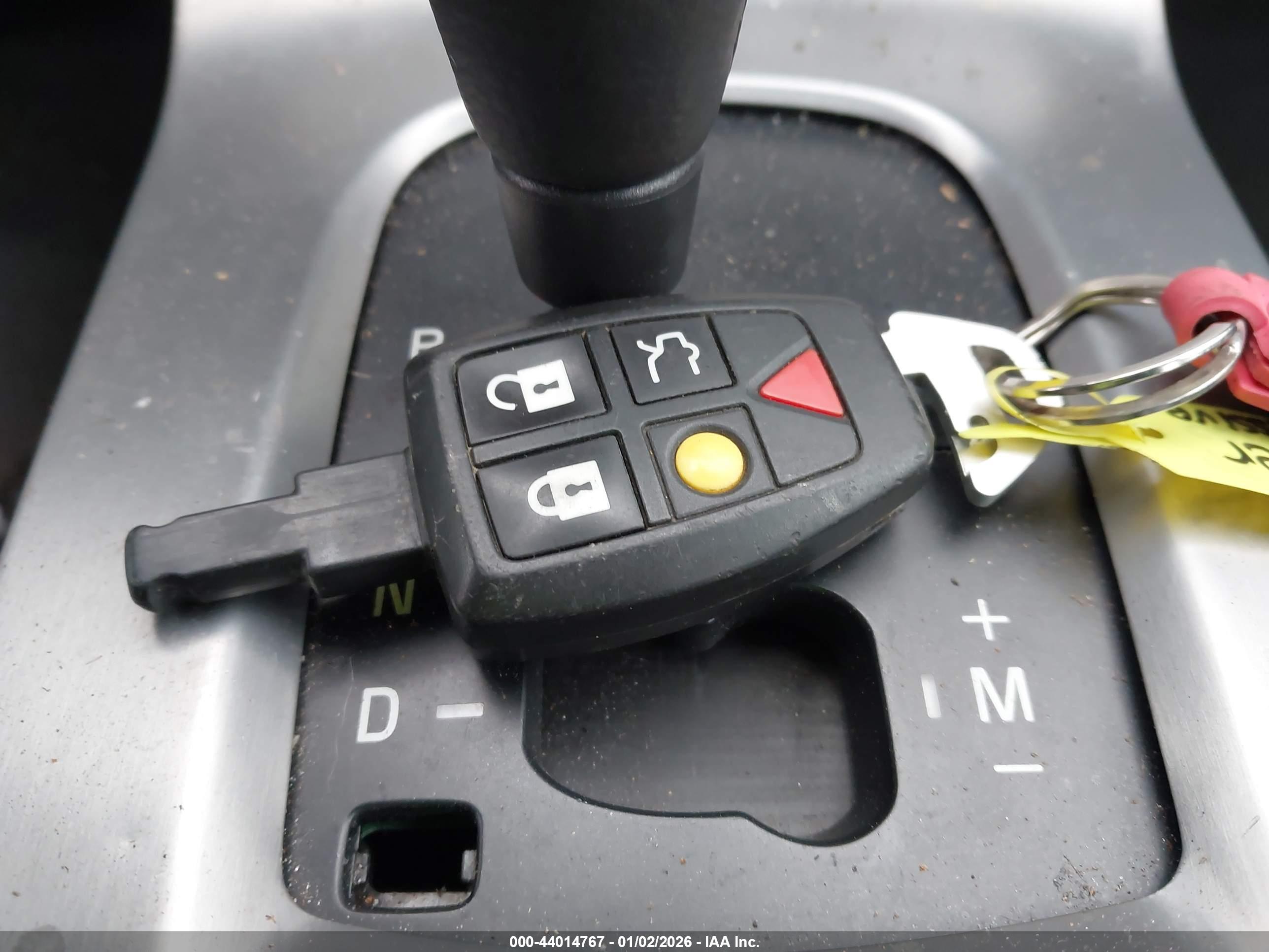 VOLVO S40 image 11