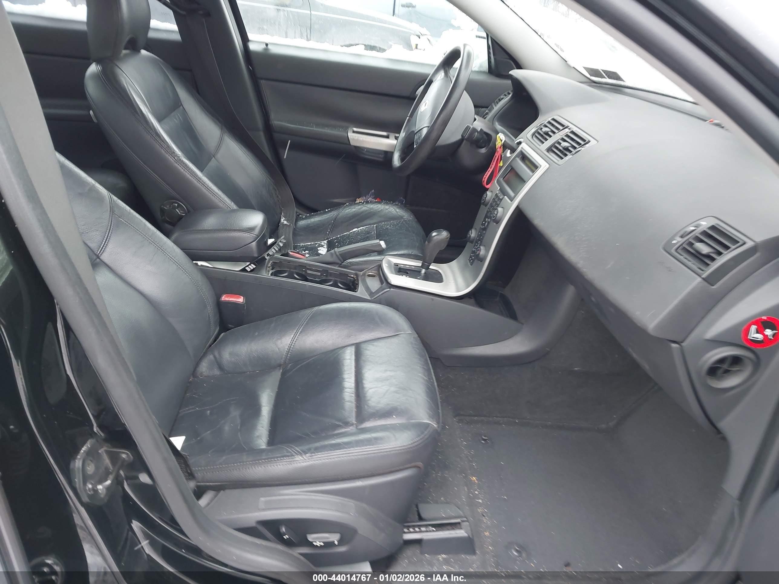 VOLVO S40 image 5
