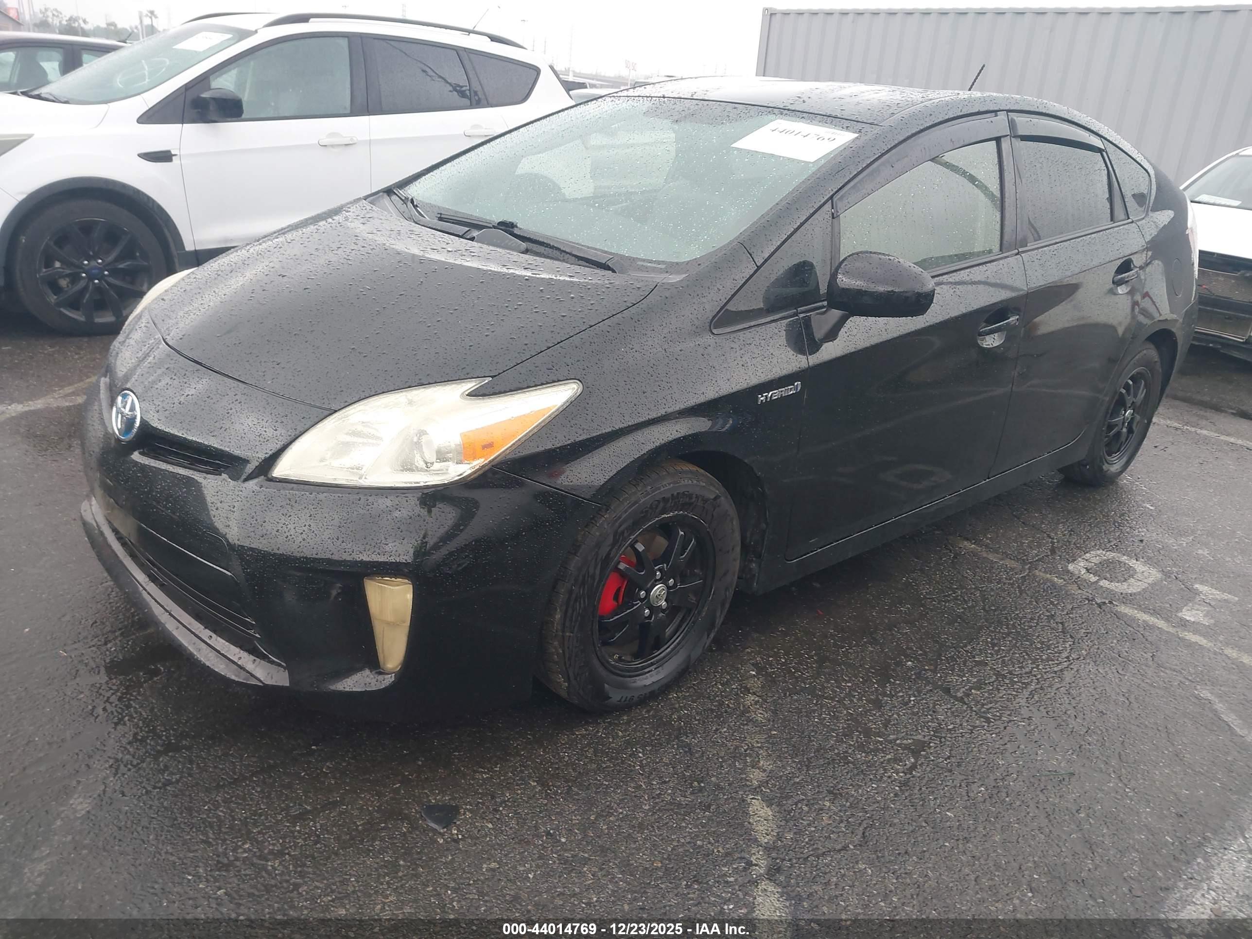 TOYOTA PRIUS image 2