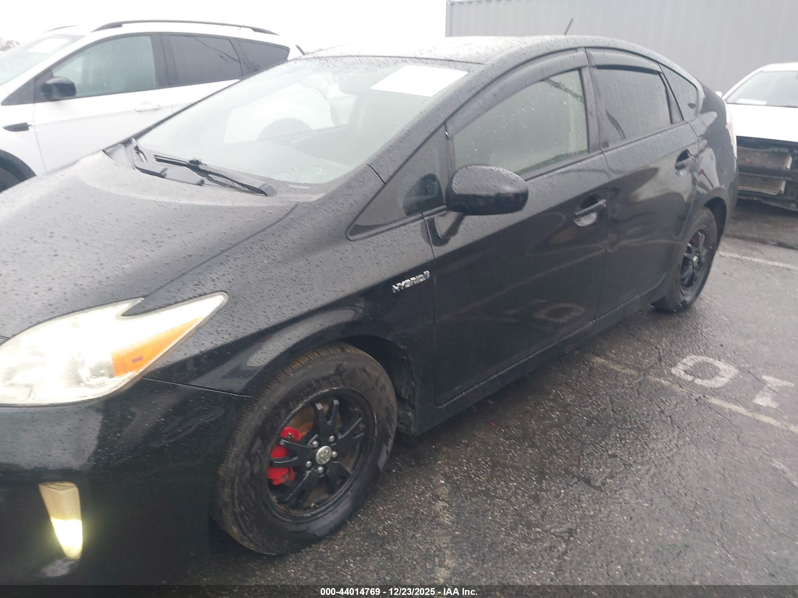 TOYOTA PRIUS image 6
