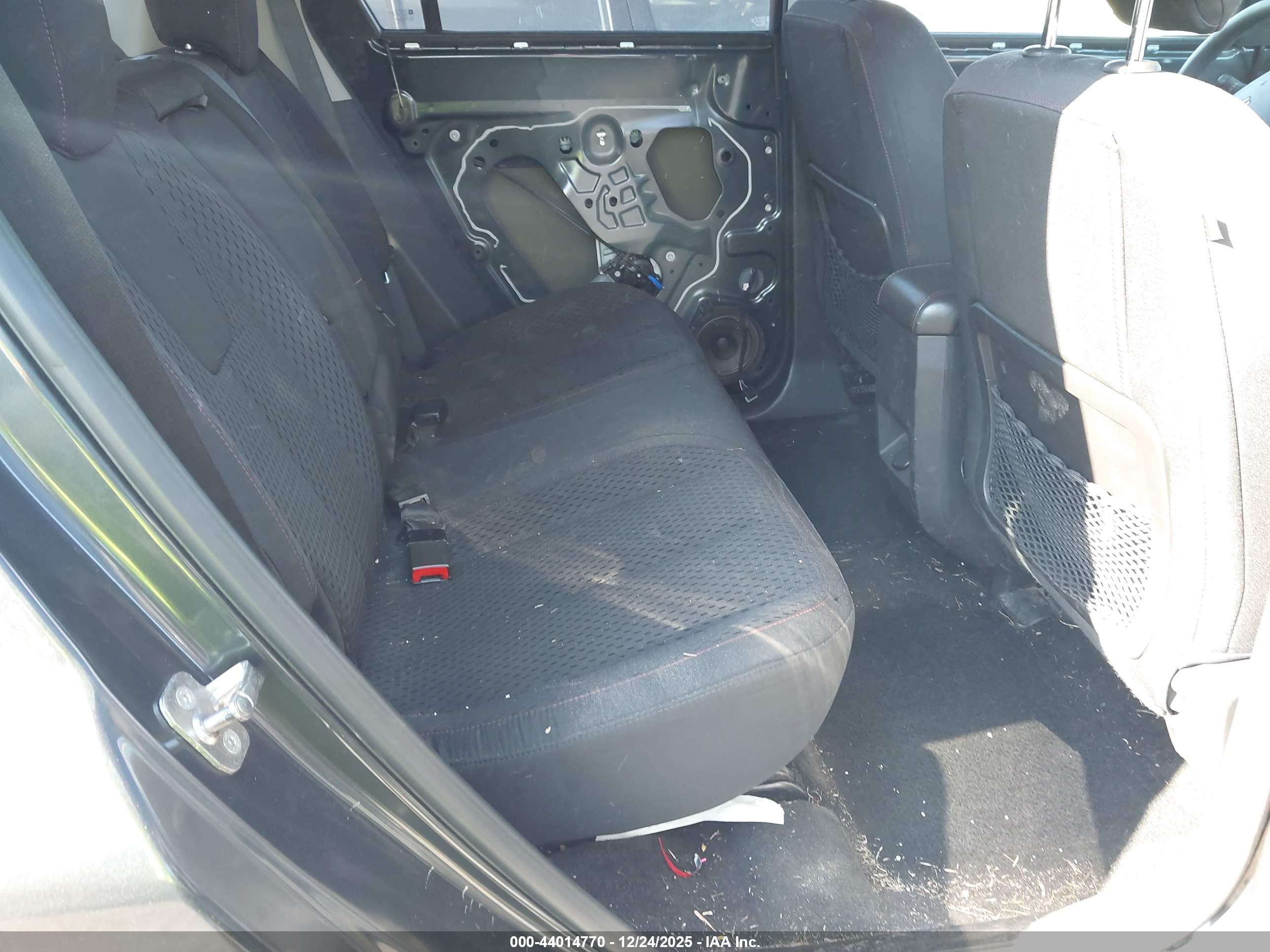 GMC TERRAIN image 8