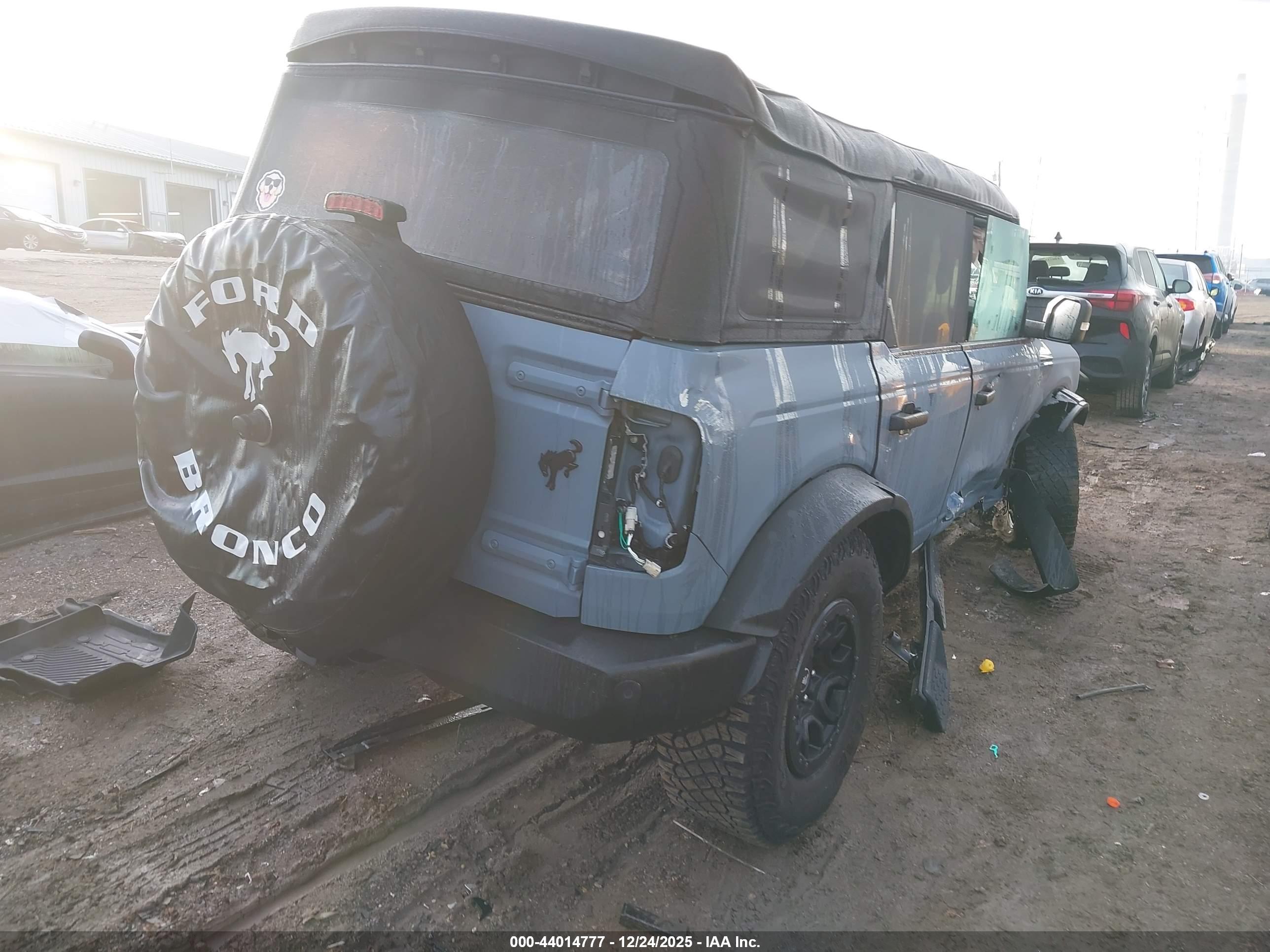 FORD BRONCO image 4
