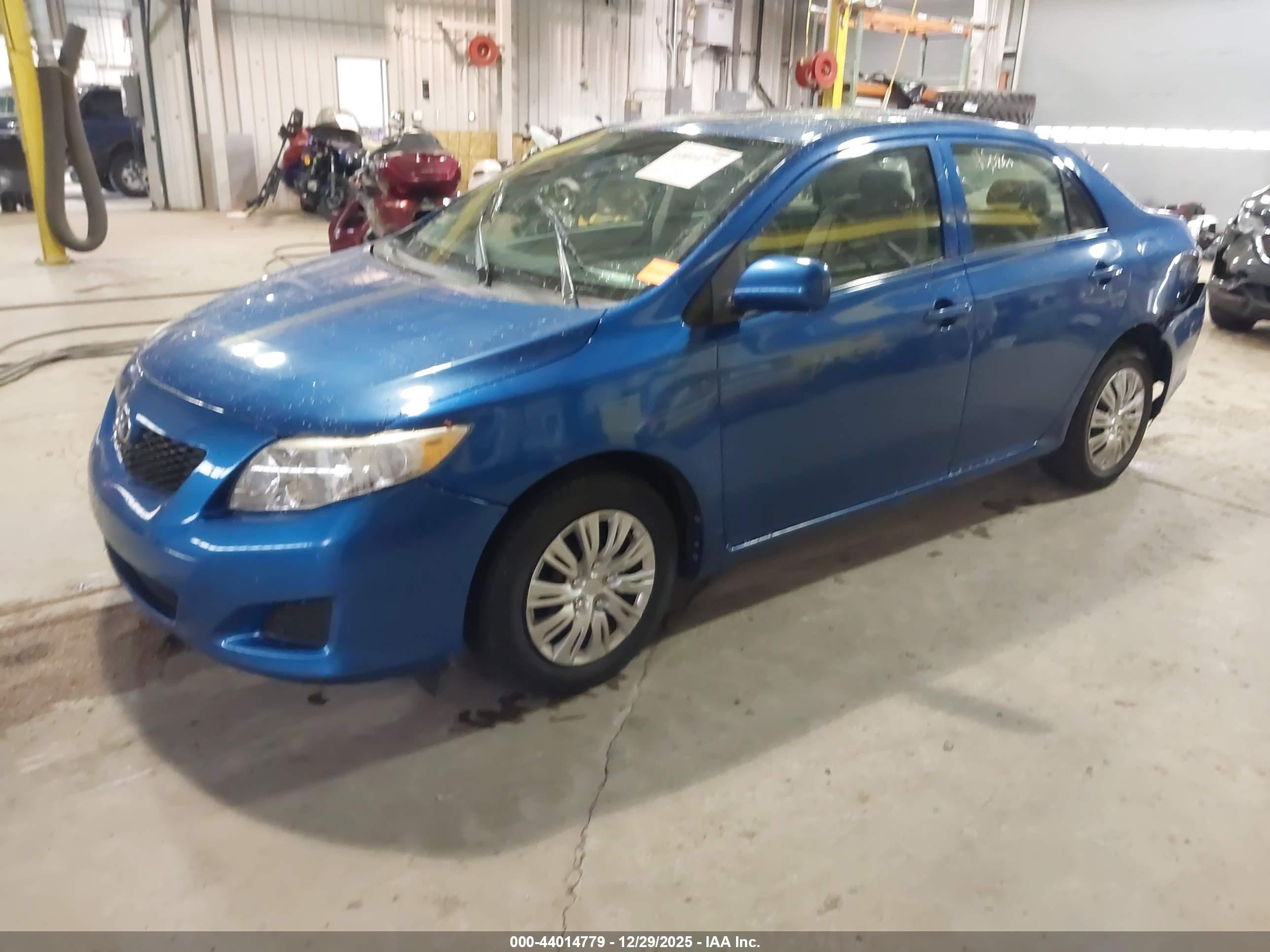 TOYOTA COROLLA image 2