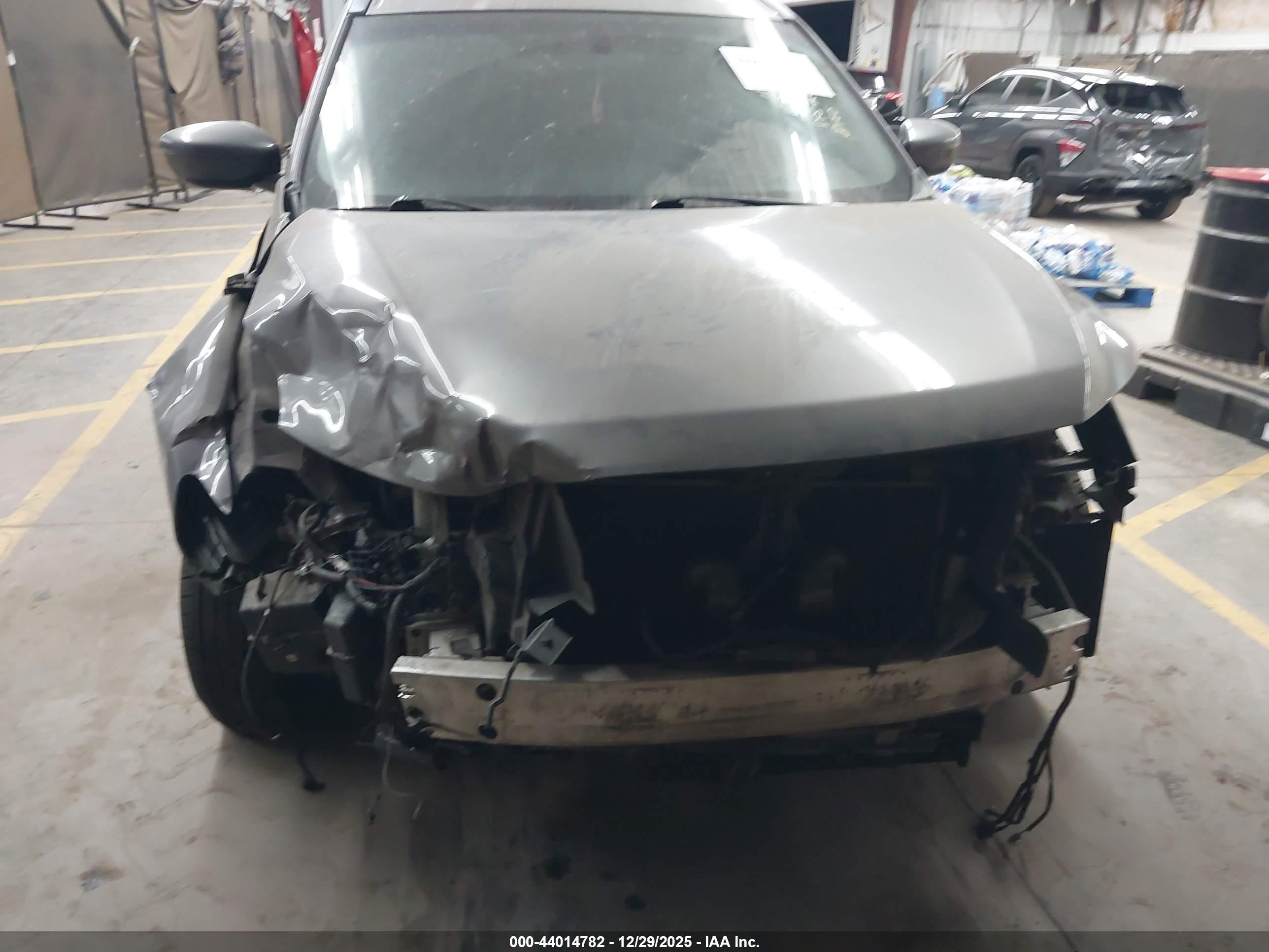 NISSAN PATHFINDER image 6