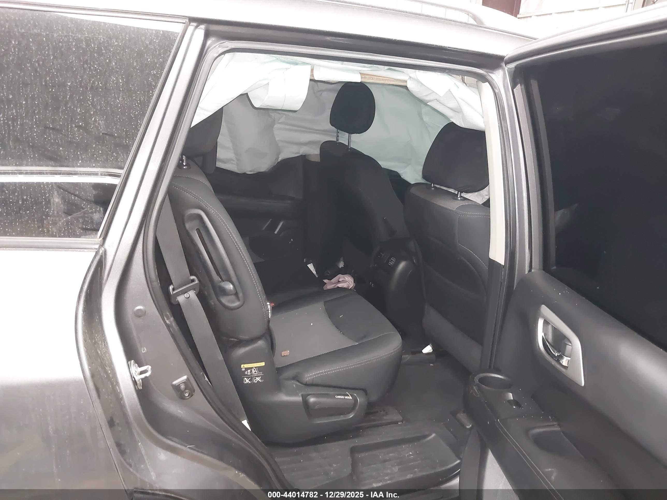 NISSAN PATHFINDER image 8
