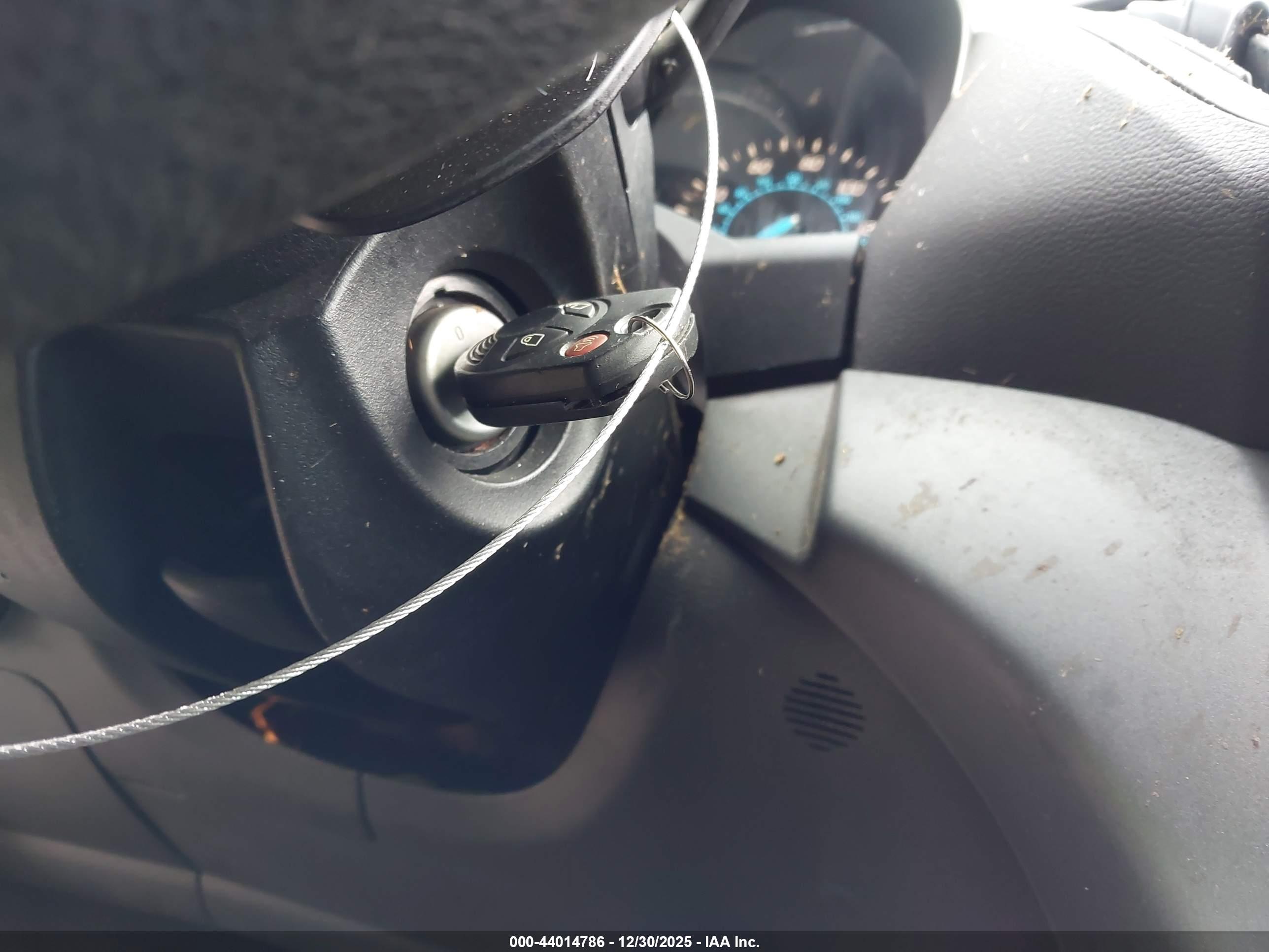 FORD ESCAPE image 11