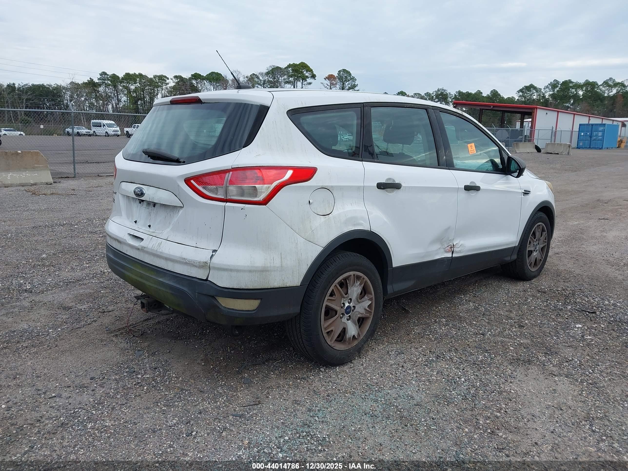 FORD ESCAPE image 4