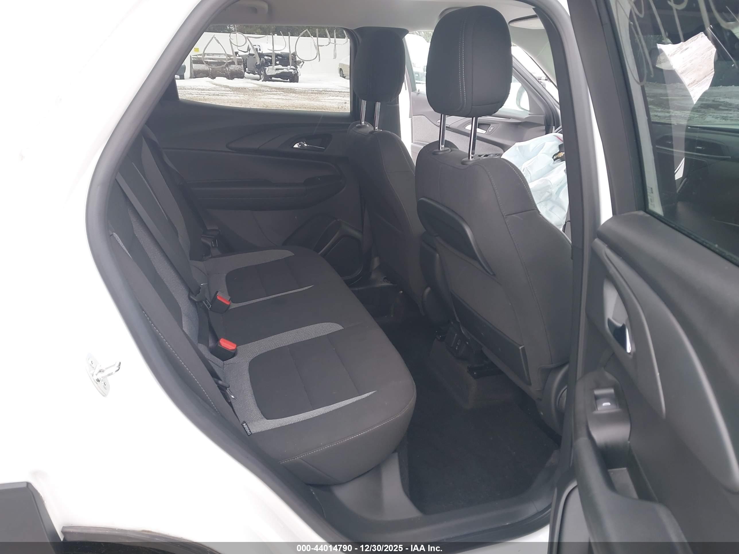 CHEVROLET TRAILBLAZER image 8