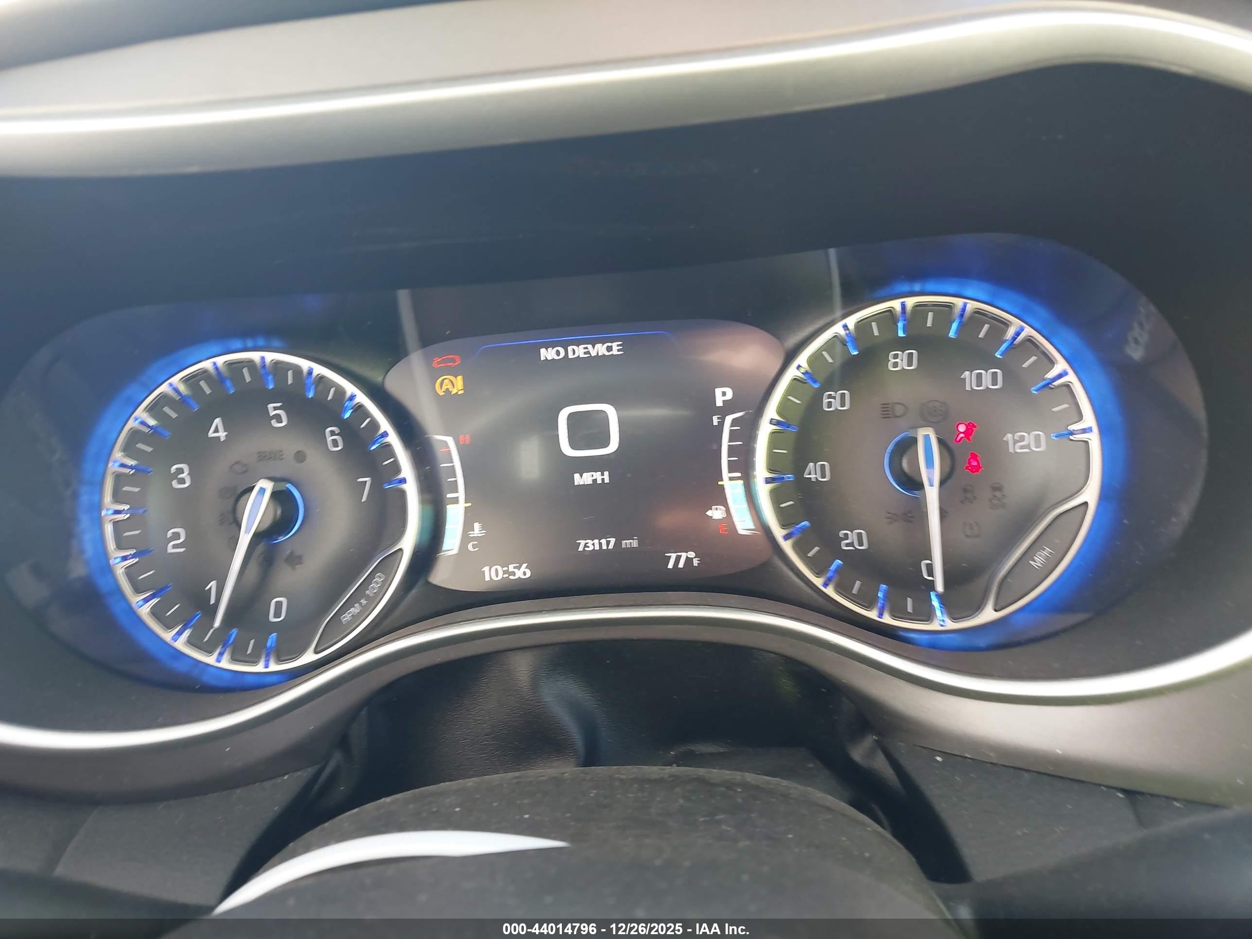 CHRYSLER PACIFICA image 7