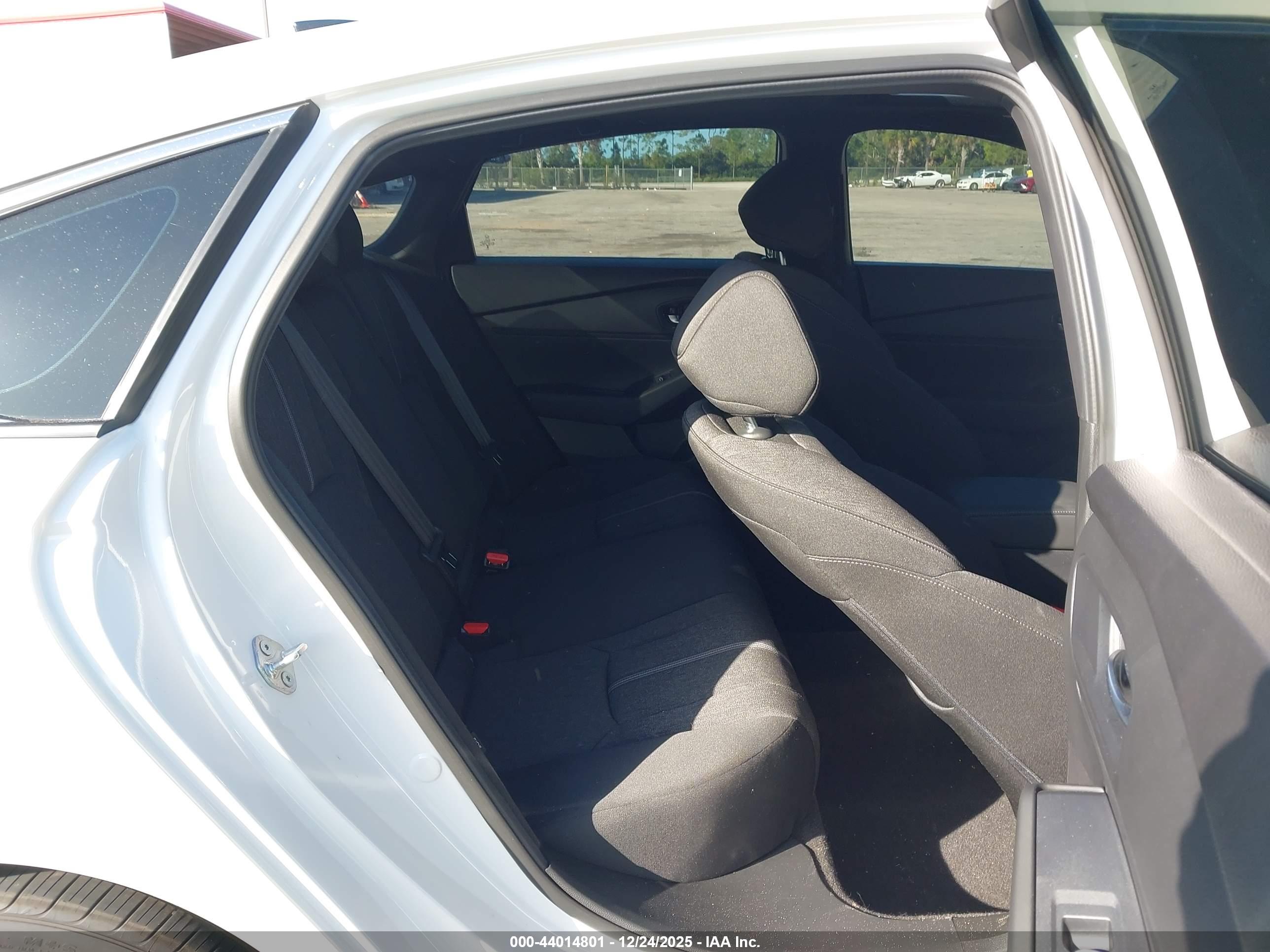 HONDA ACCORD image 8