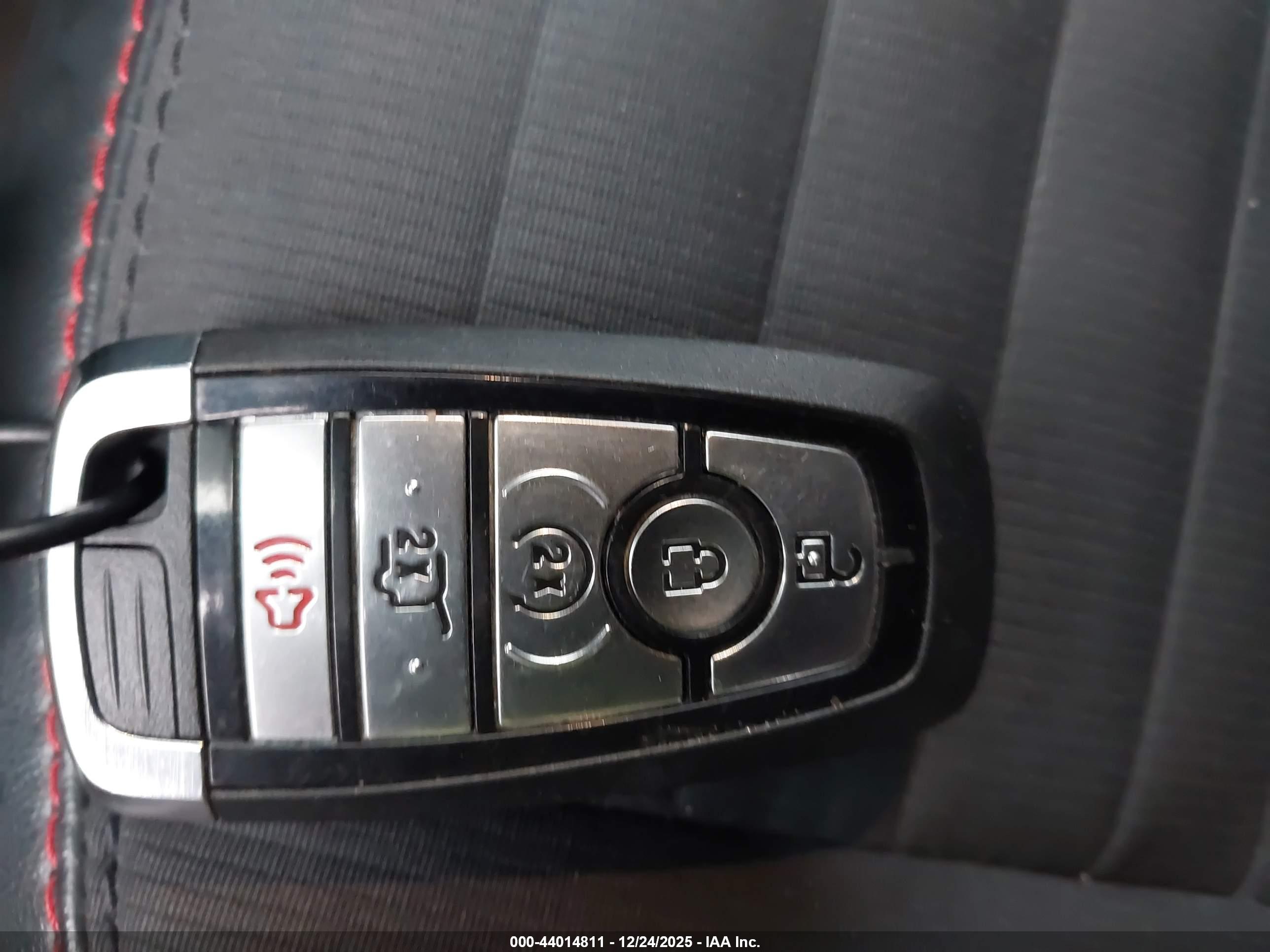 FORD EXPLORER image 11