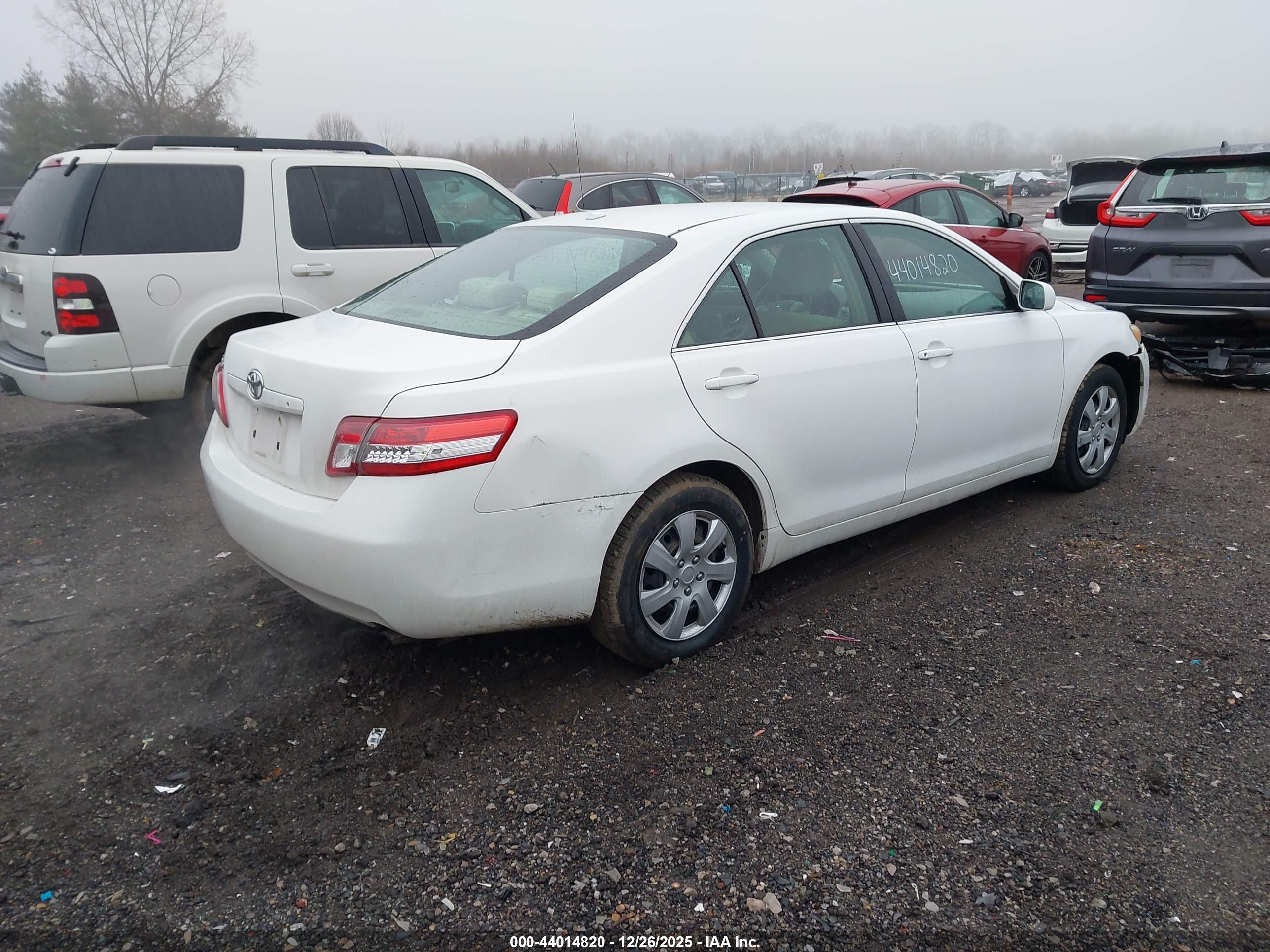 TOYOTA CAMRY image 4