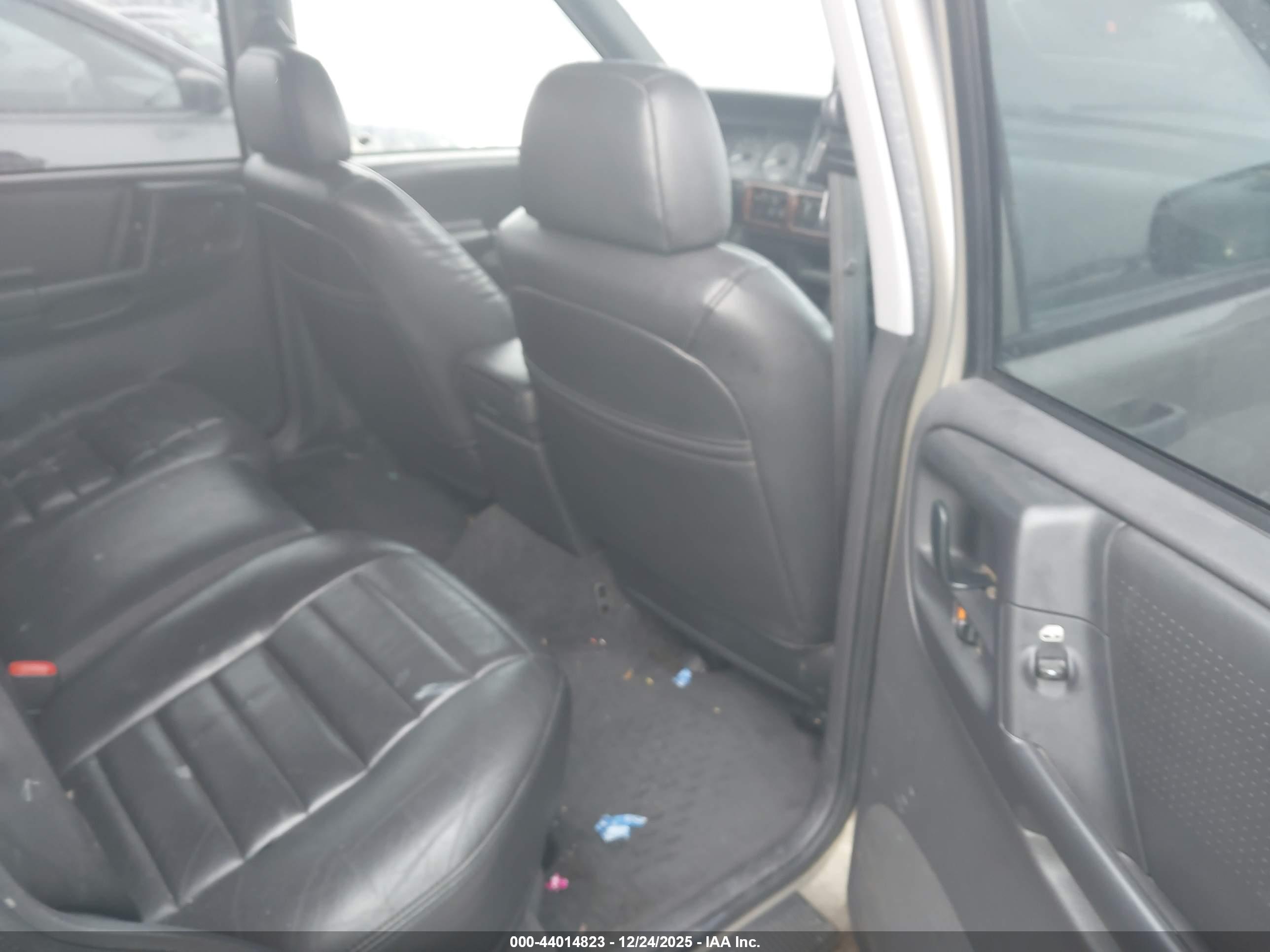 JEEP GRAND image 8
