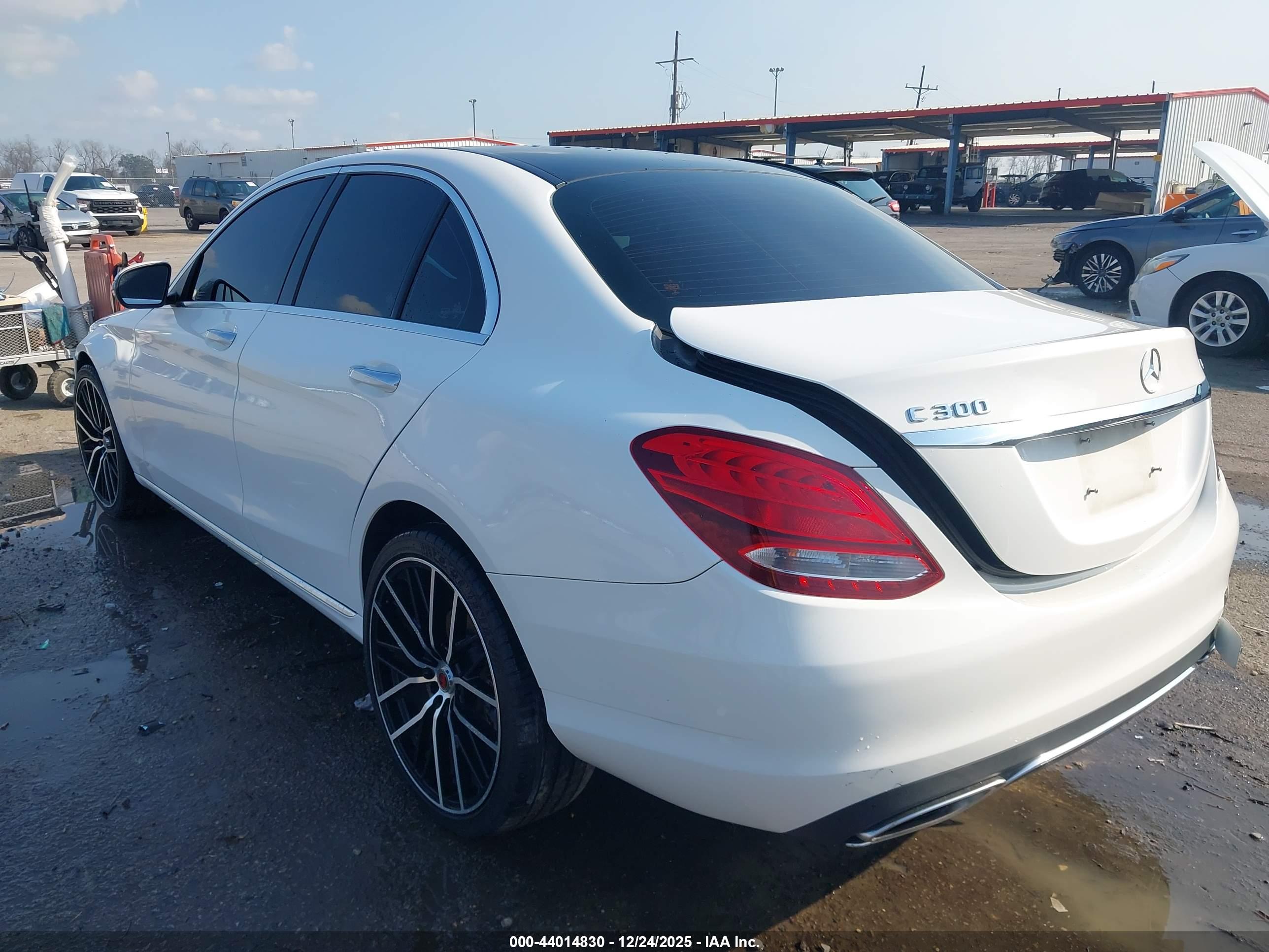 MERCEDES-BENZ C image 3