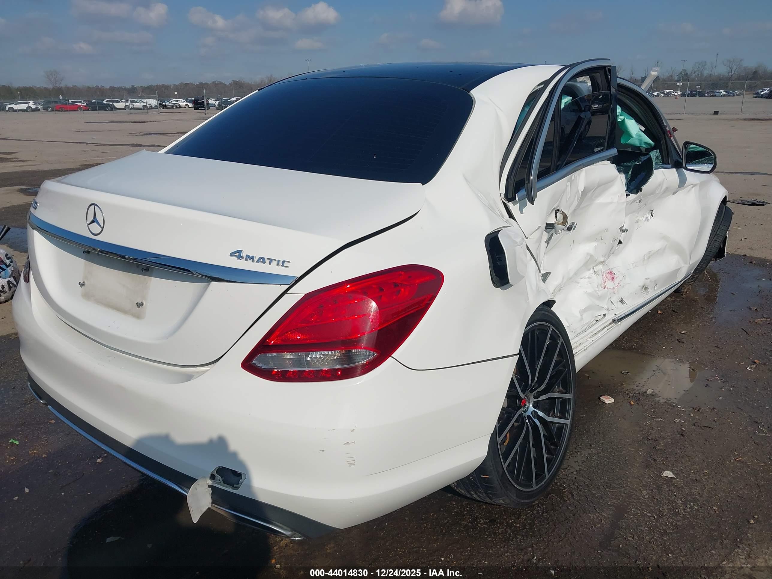 MERCEDES-BENZ C image 4