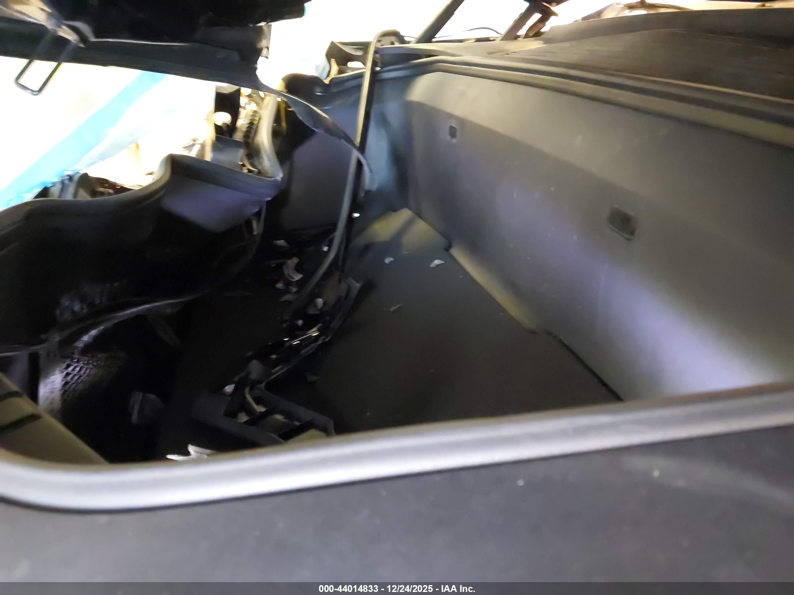 RIVIAN R1T image 10
