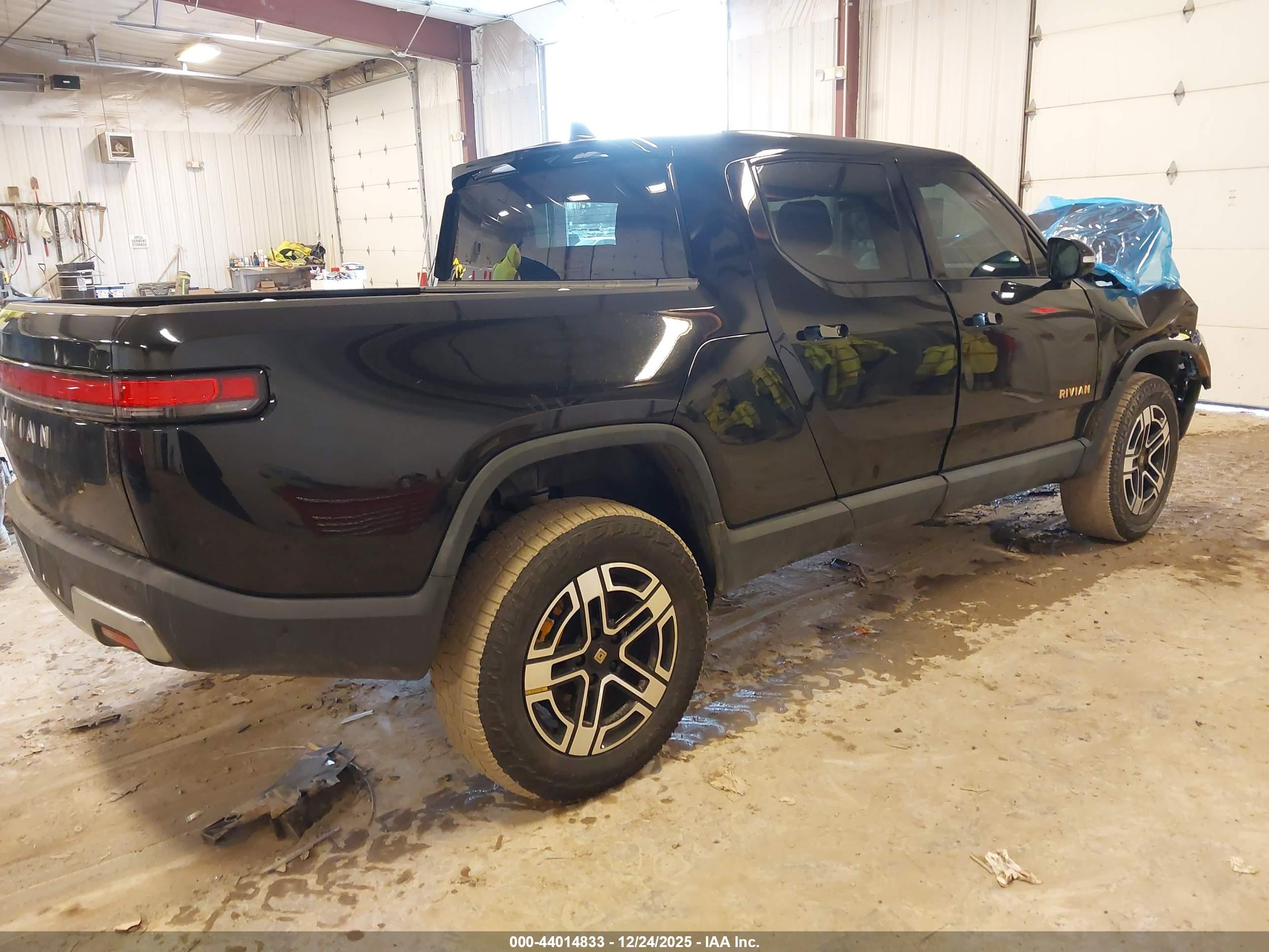 RIVIAN R1T image 4