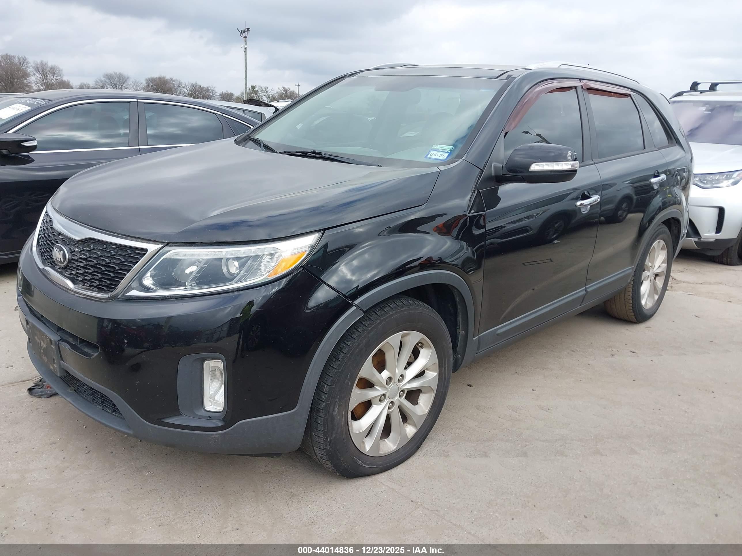 KIA SORENTO image 2