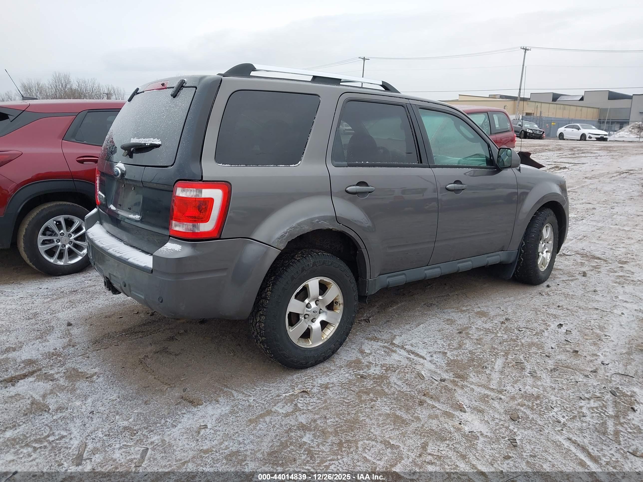 FORD ESCAPE image 4
