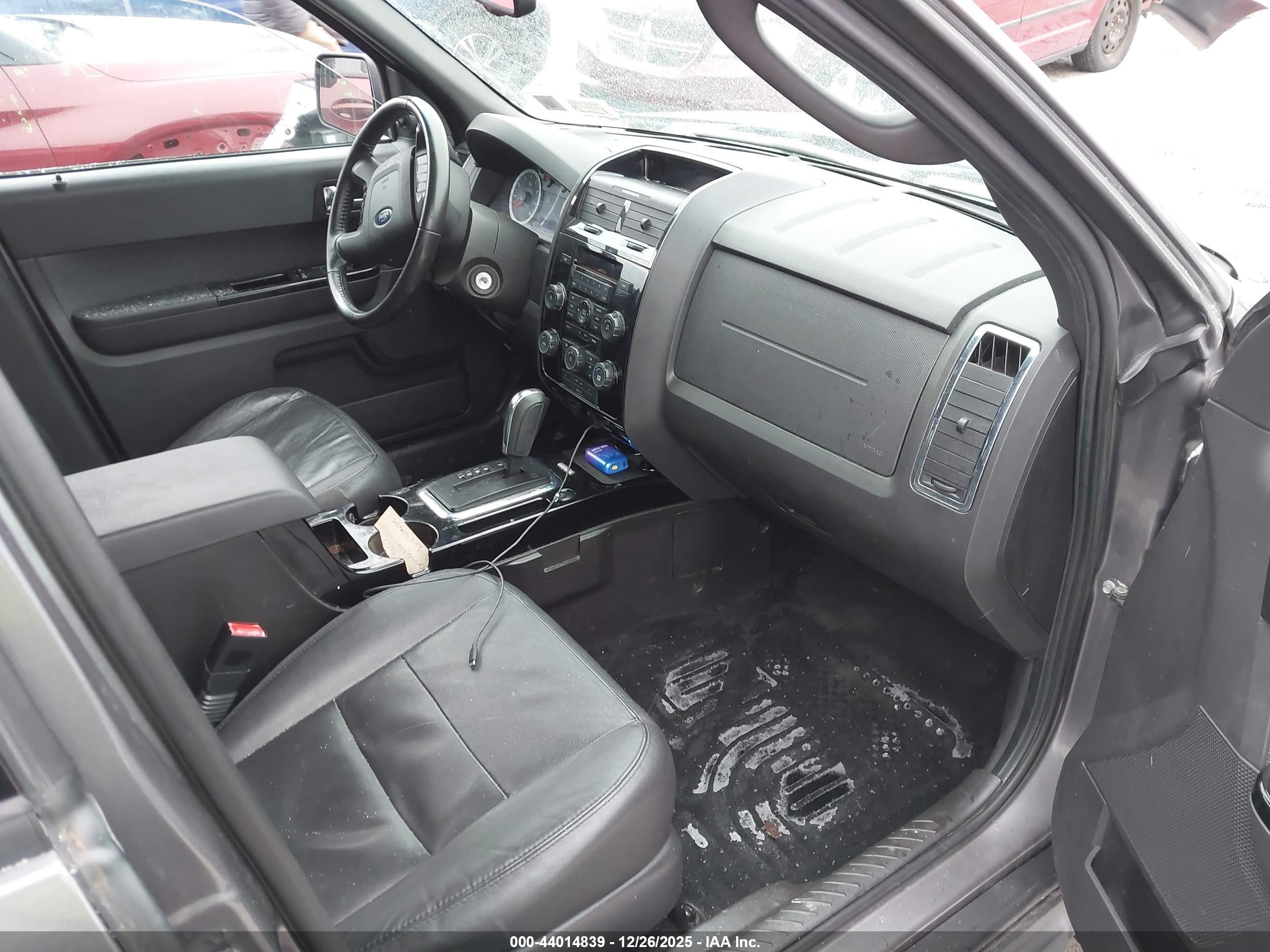 FORD ESCAPE image 5