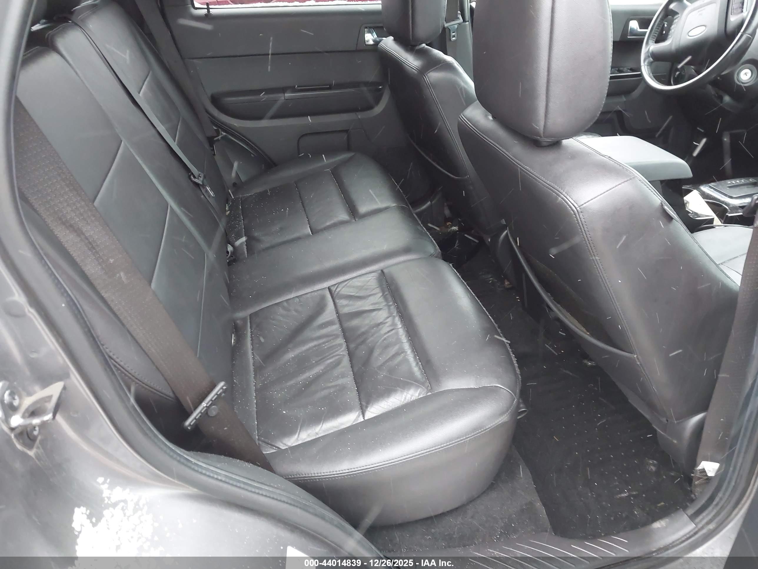 FORD ESCAPE image 8