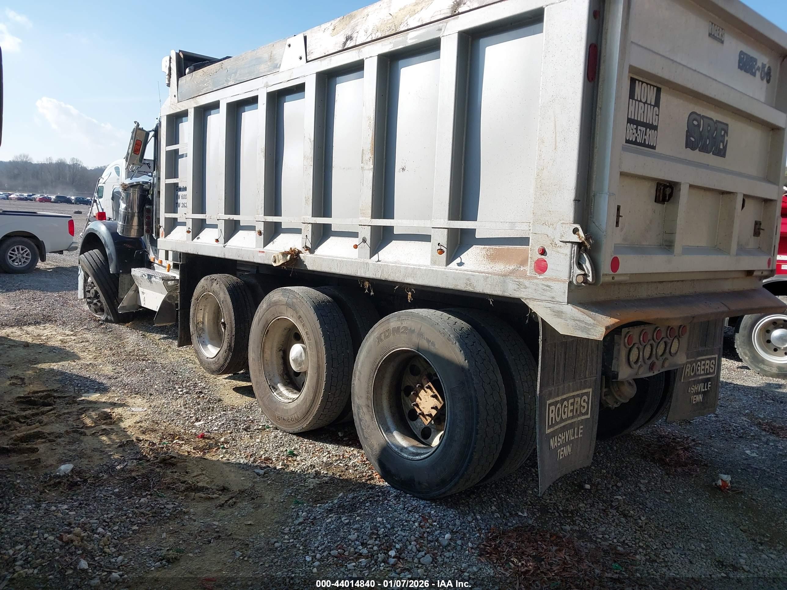 KENWORTH CONSTRUCTION image 3