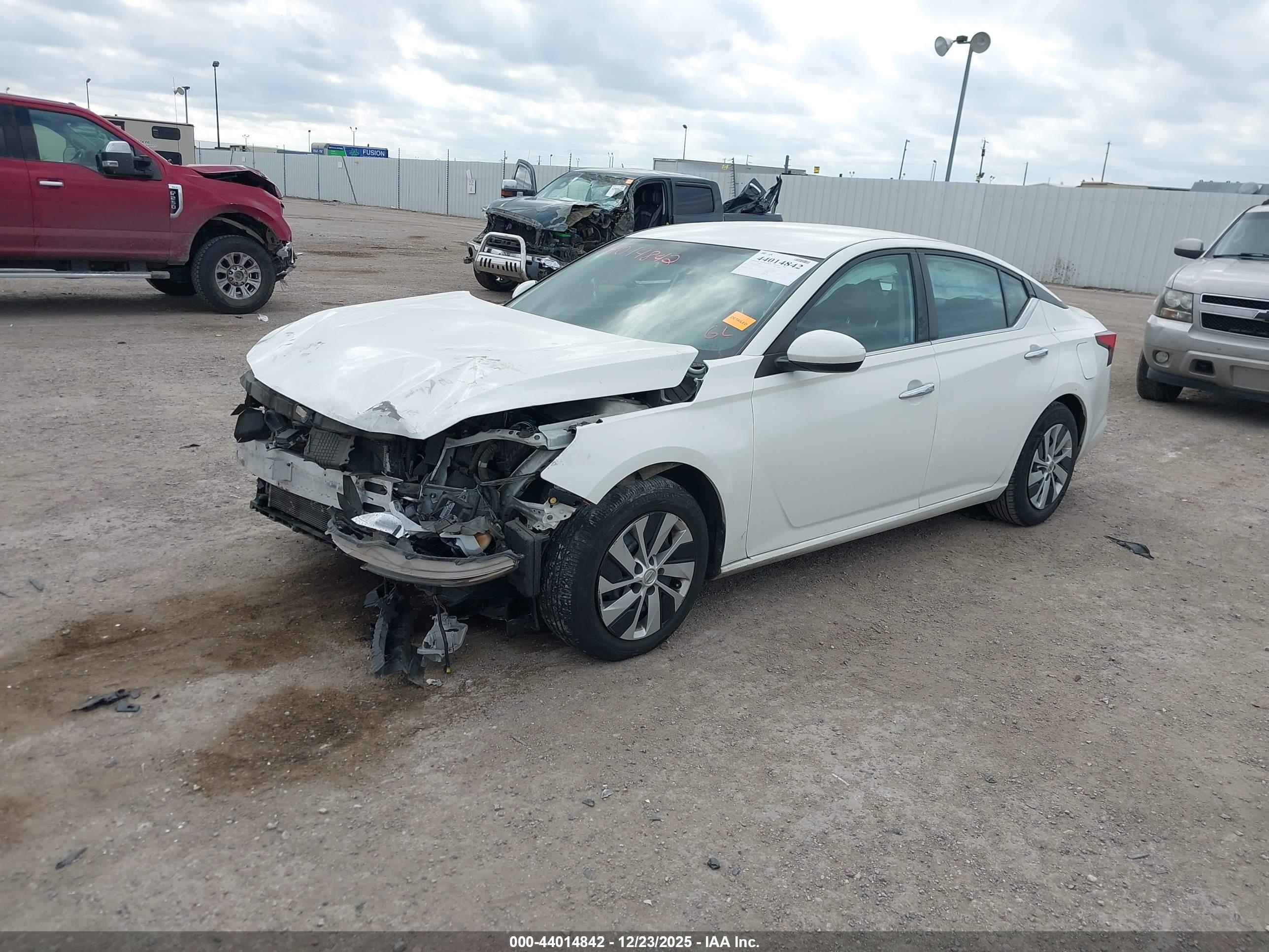 NISSAN ALTIMA image 2