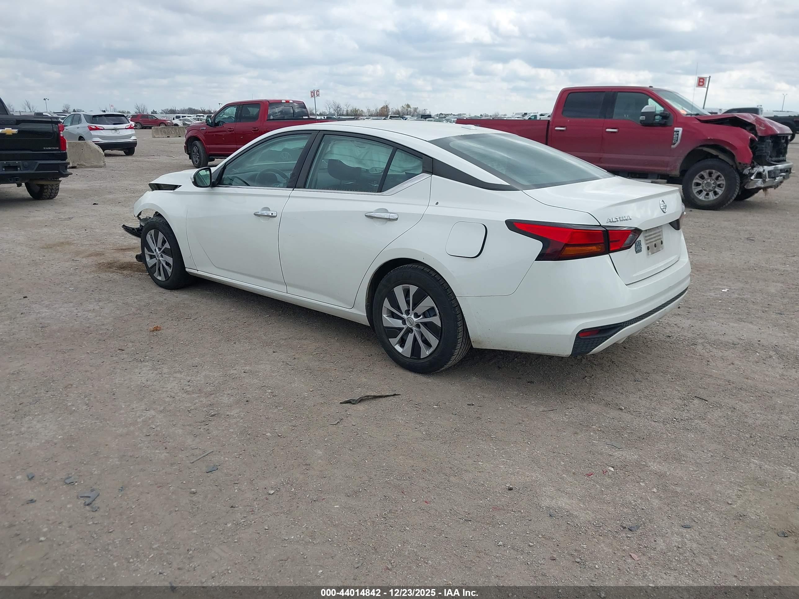 NISSAN ALTIMA image 3