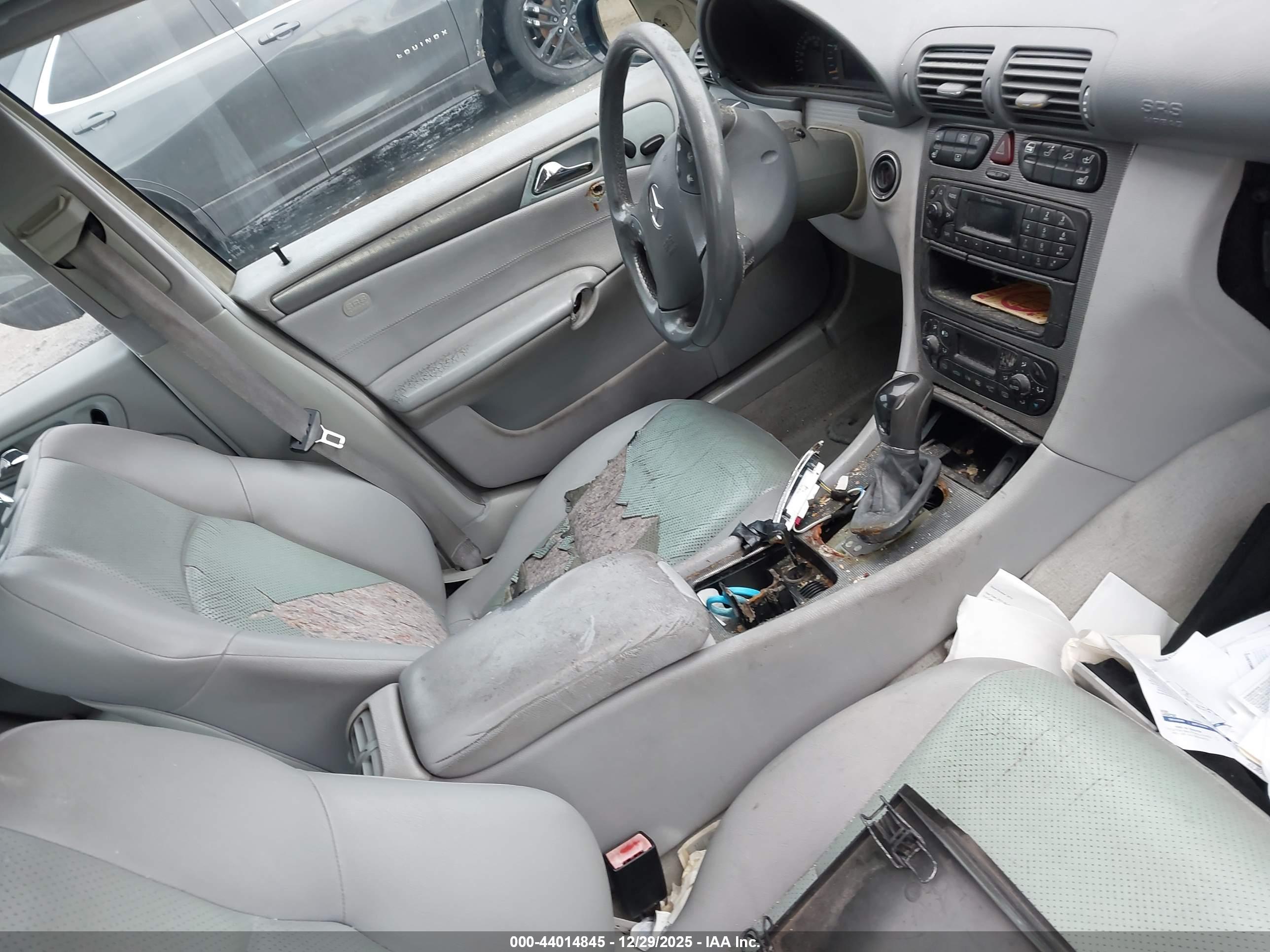 MERCEDES-BENZ C image 5