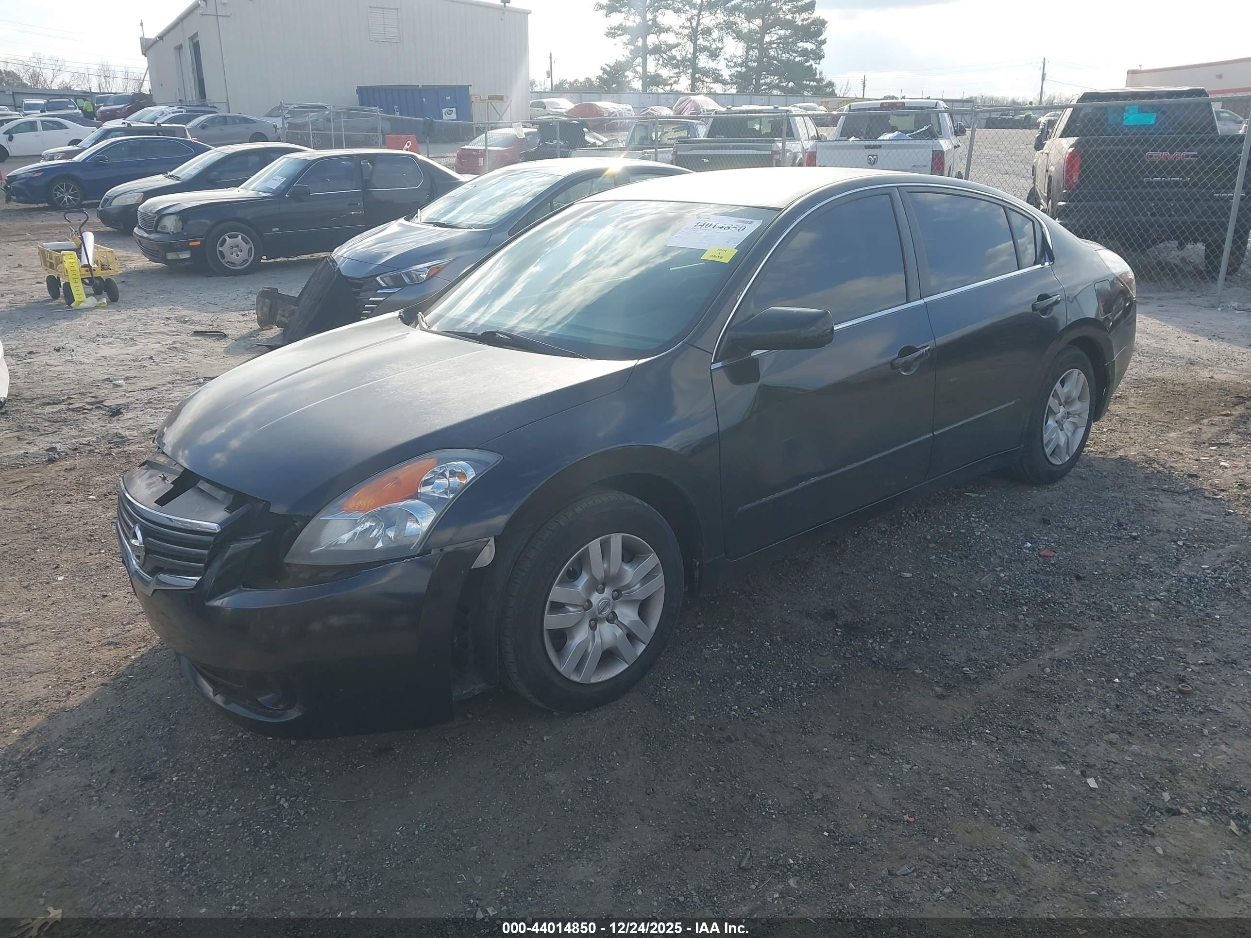 NISSAN ALTIMA image 2