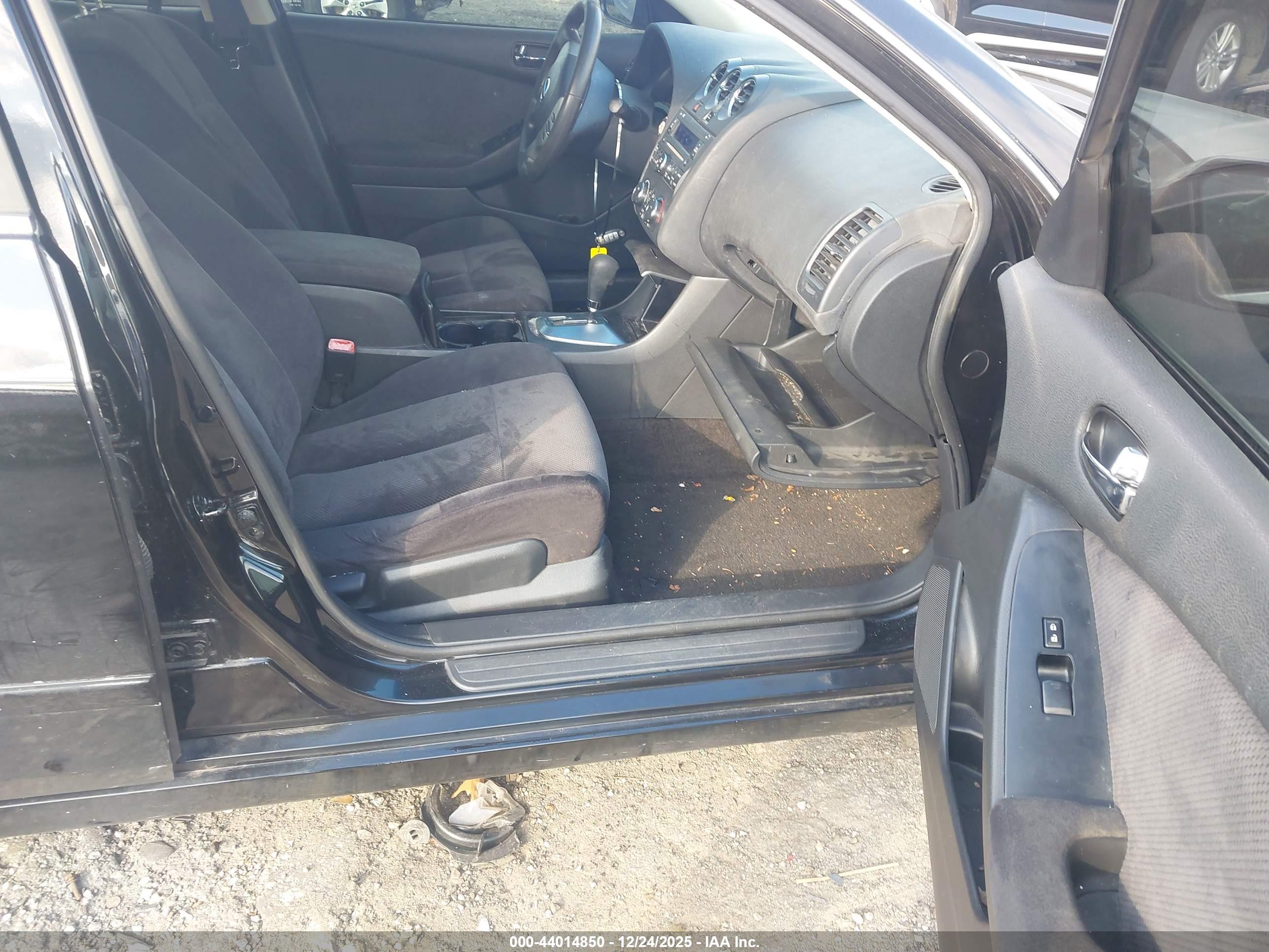 NISSAN ALTIMA image 5
