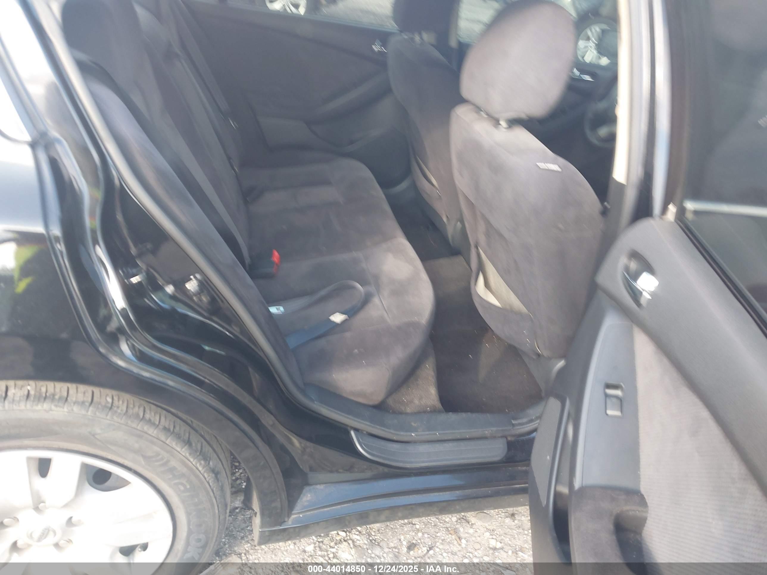 NISSAN ALTIMA image 8