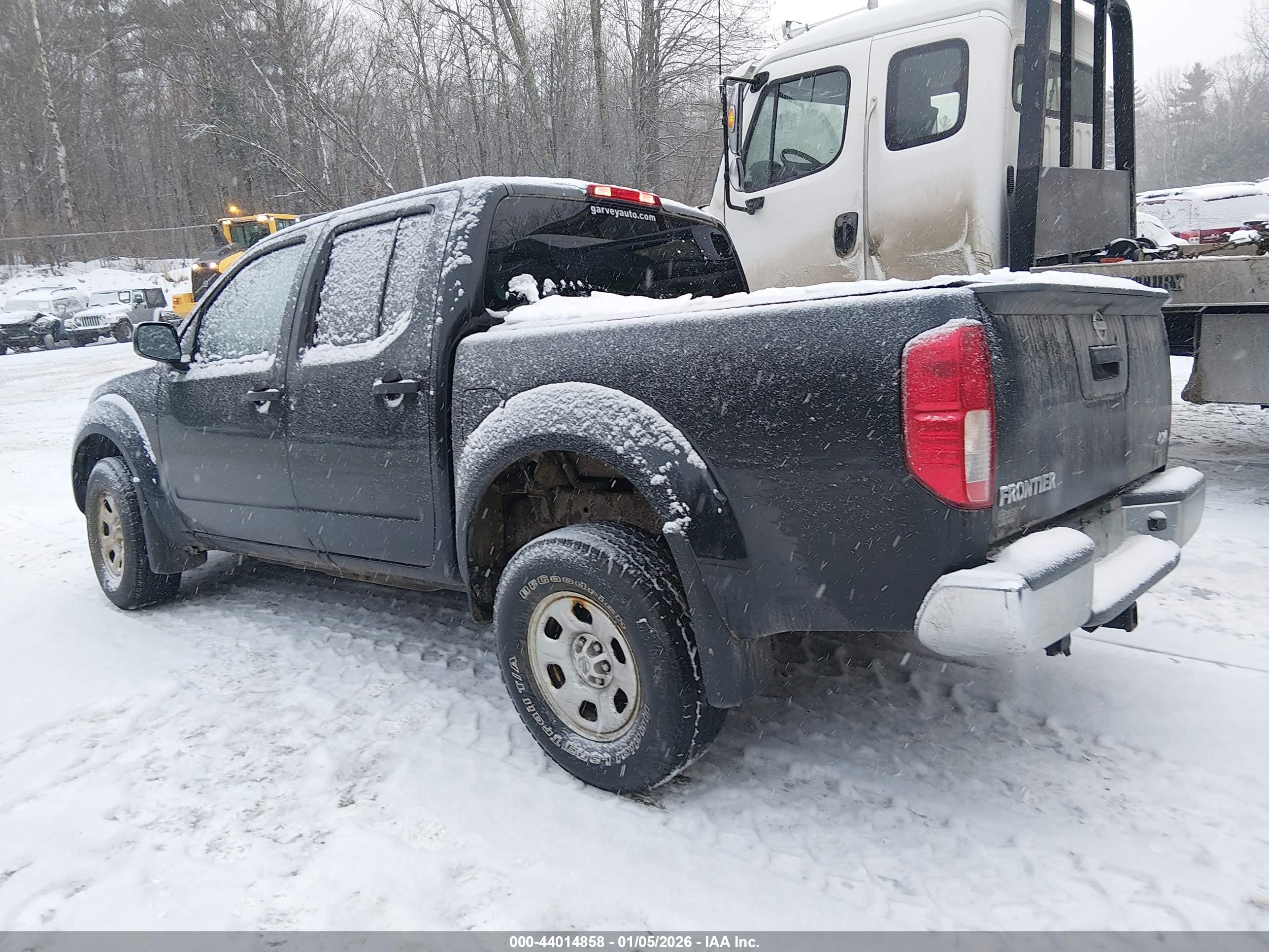 NISSAN FRONTIER image 3