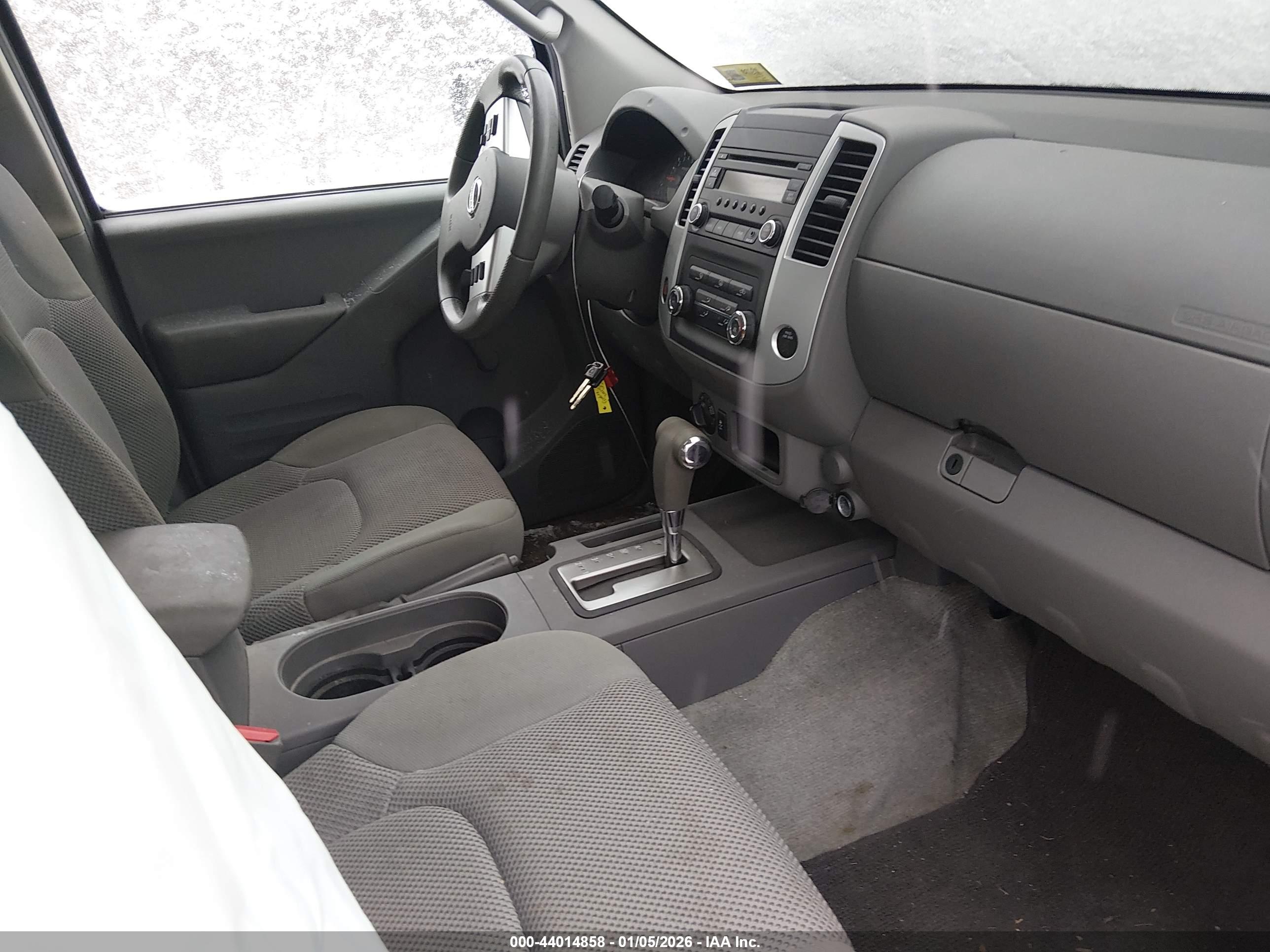 NISSAN FRONTIER image 5