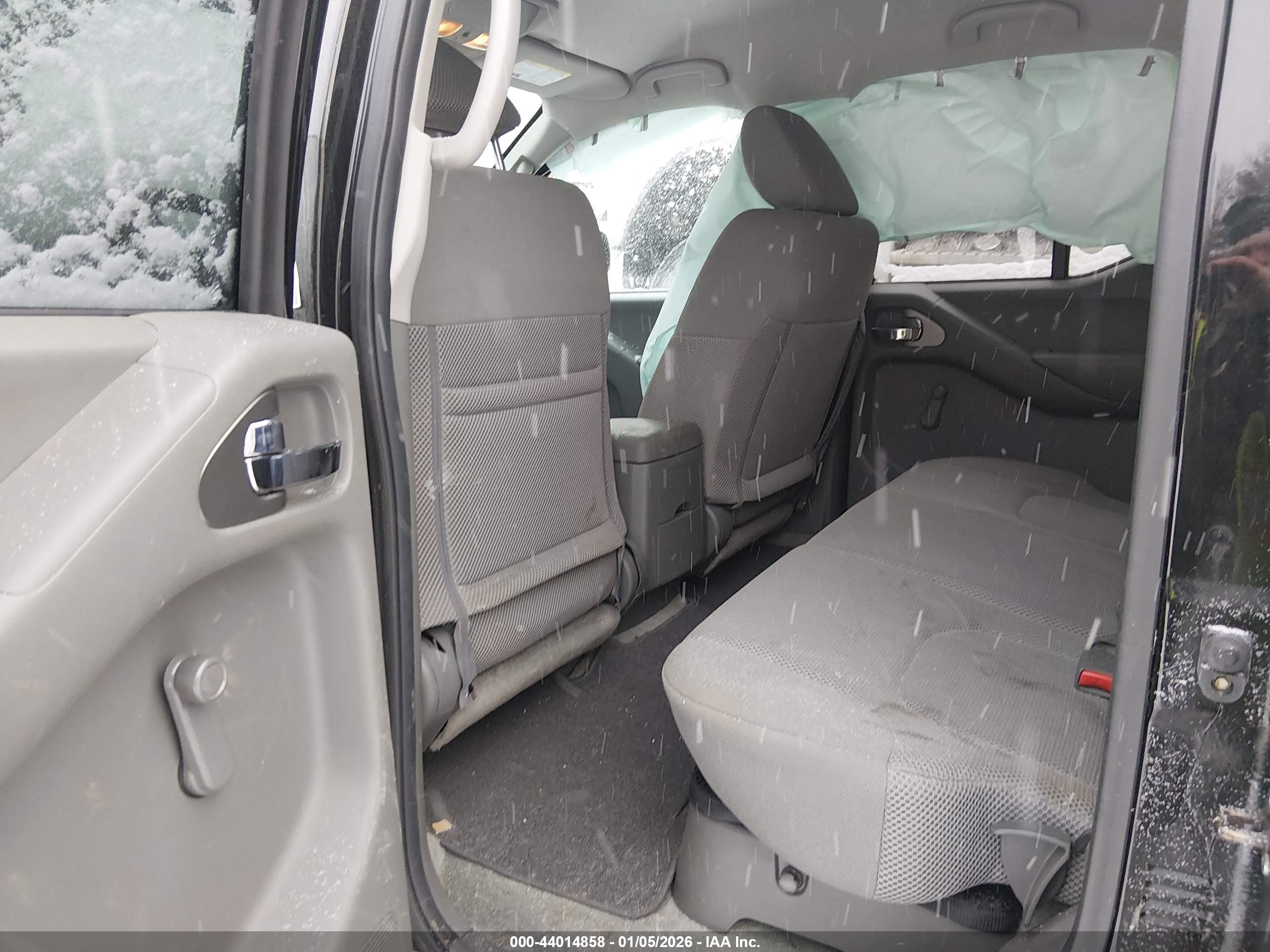 NISSAN FRONTIER image 8