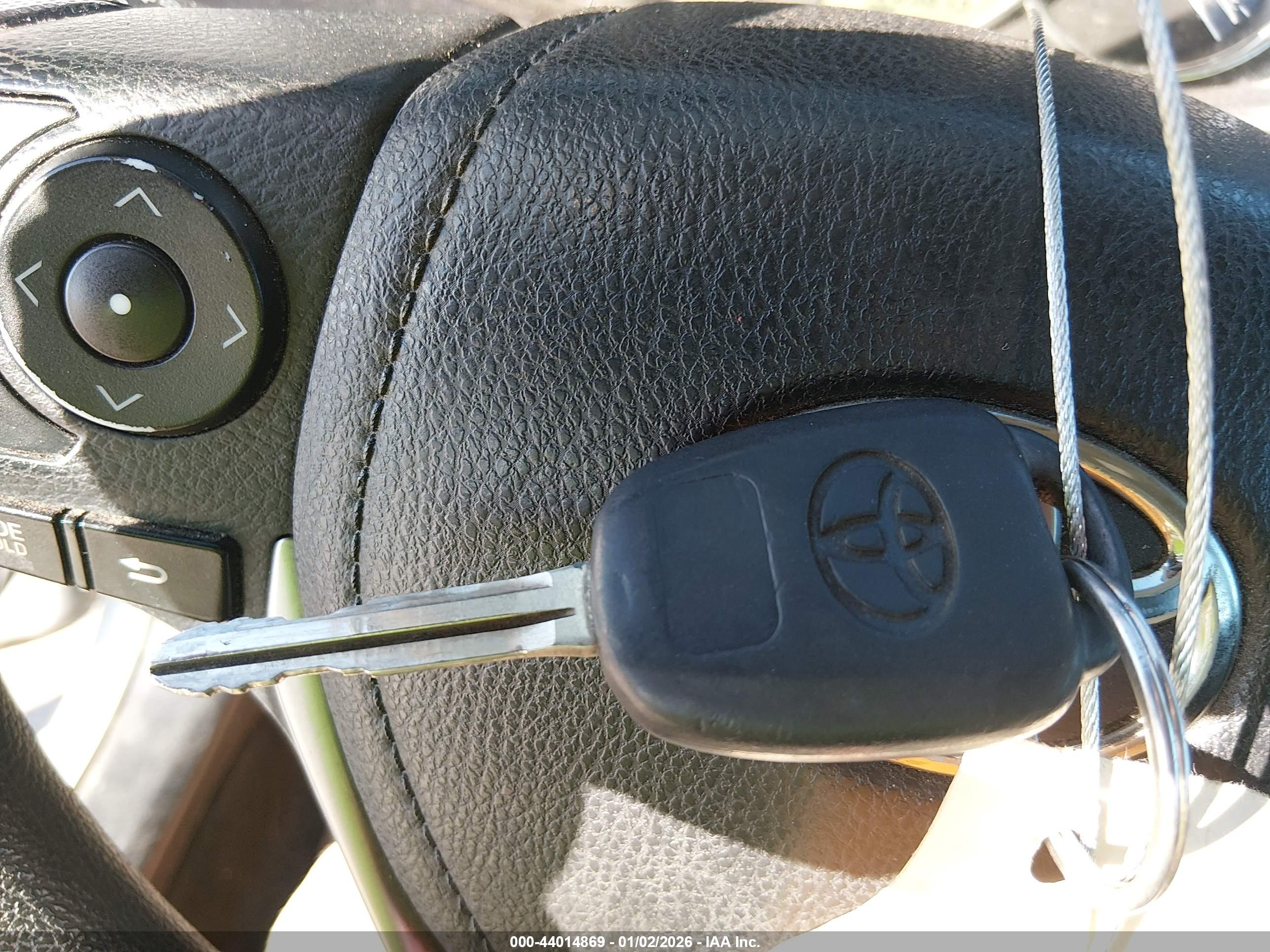 TOYOTA COROLLA image 11