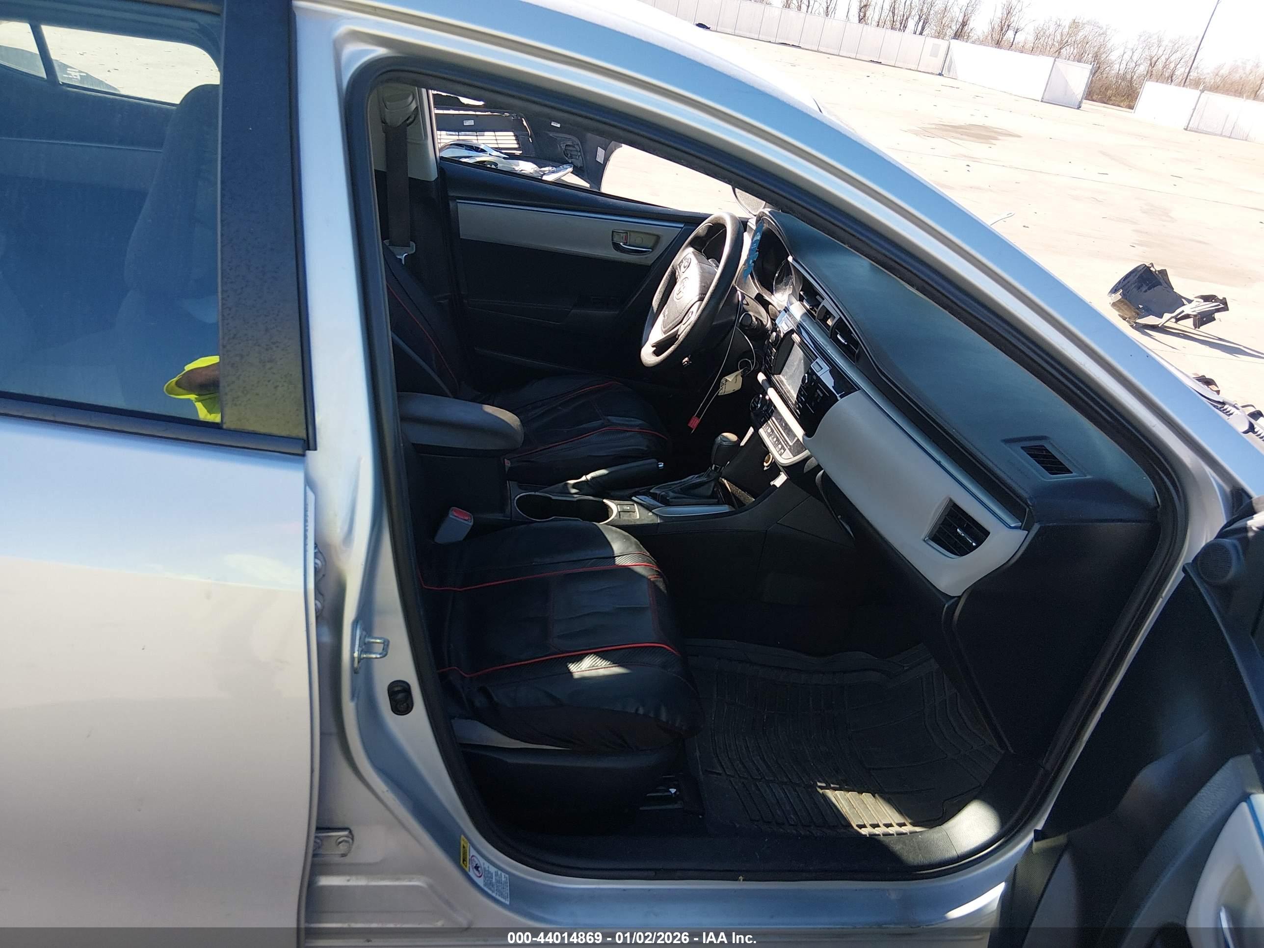 TOYOTA COROLLA image 5
