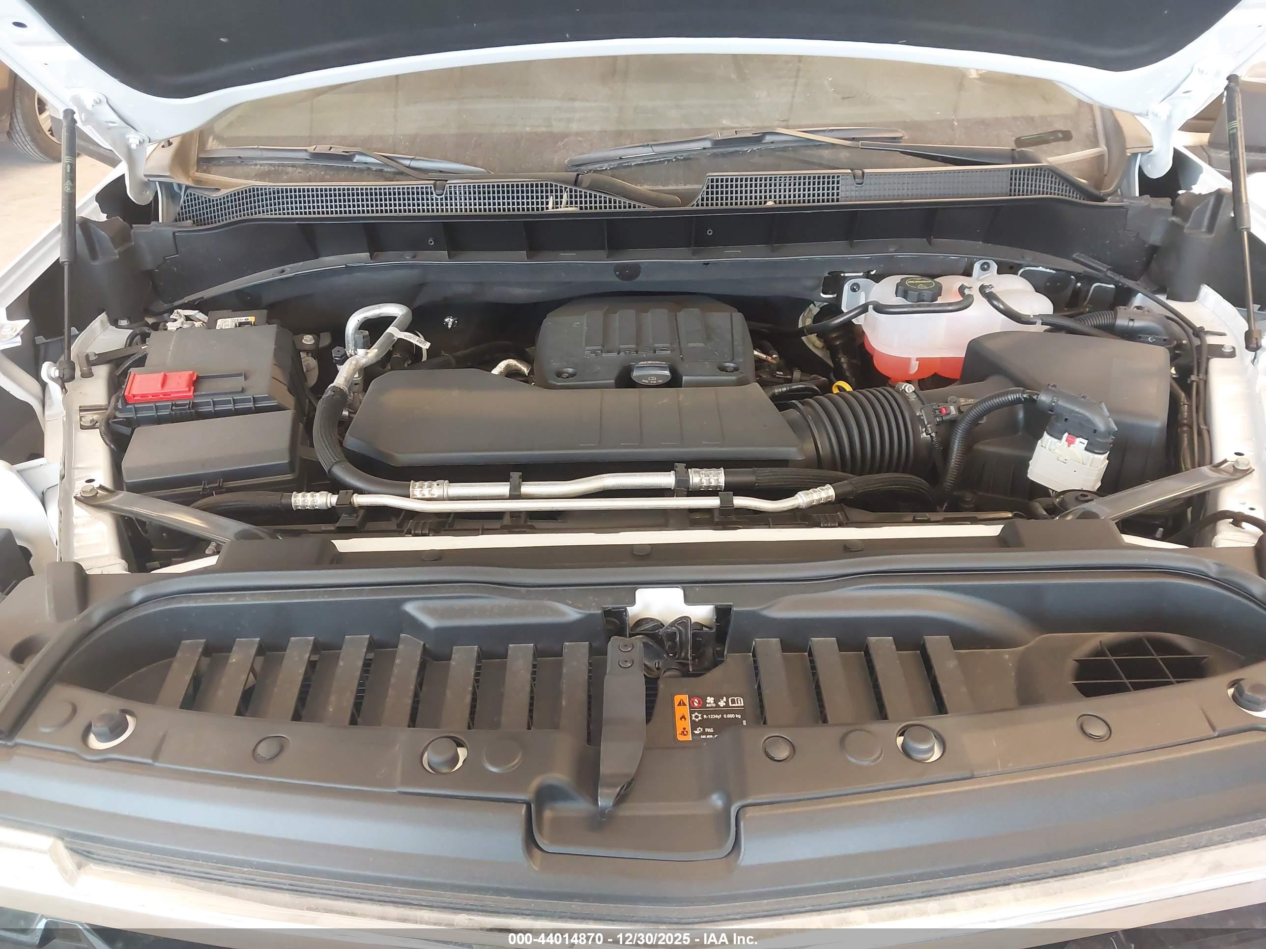 CHEVROLET SILVERADO image 10